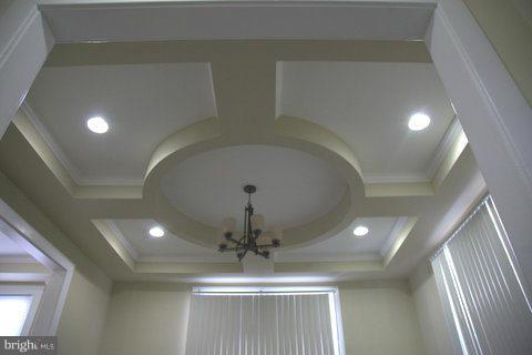 GLEN OAKS - Residential