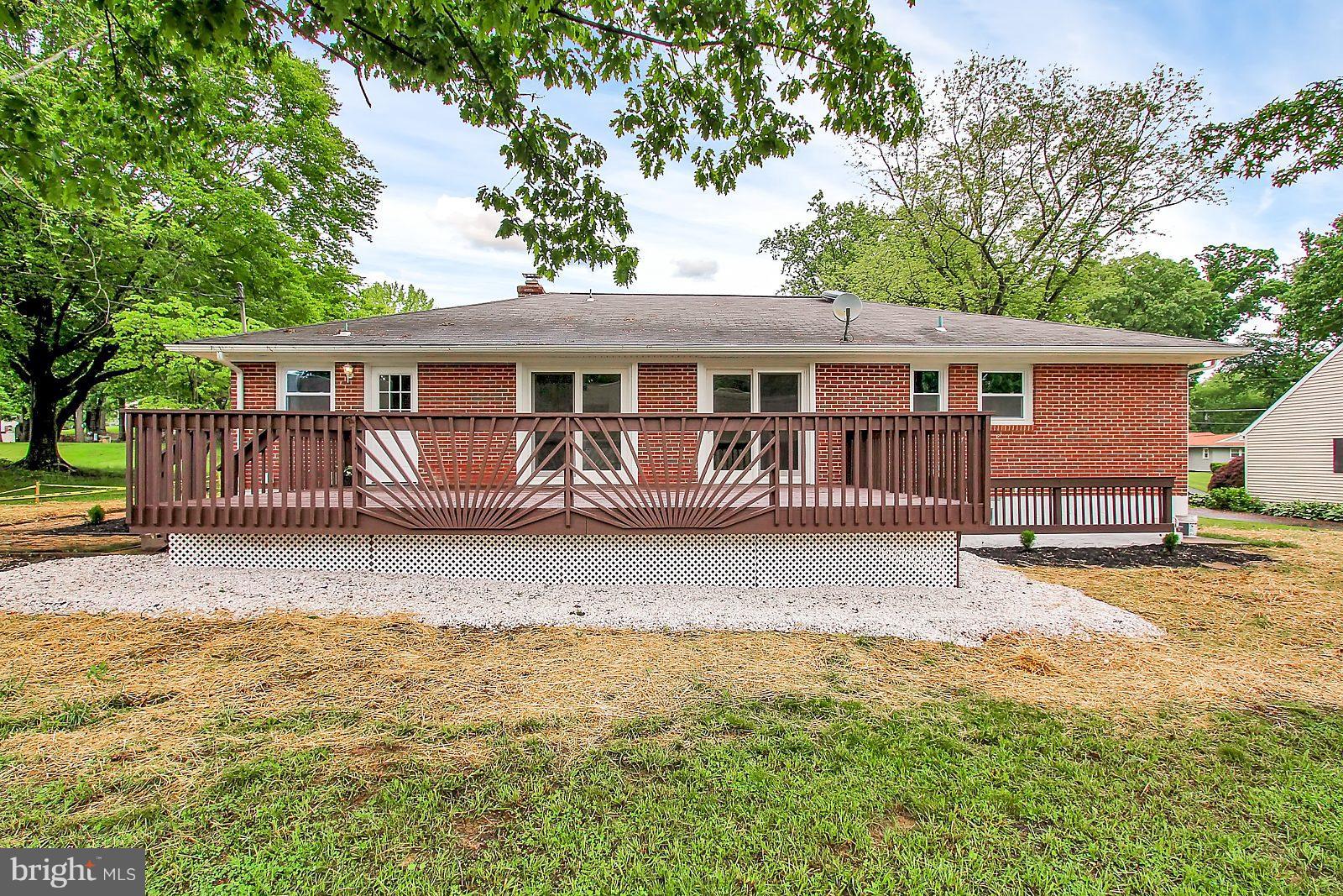 HILLCREST MANOR - Residential