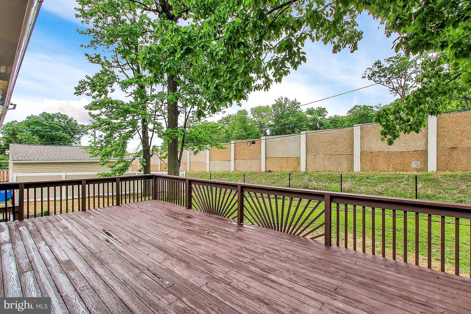 HILLCREST MANOR - Residential