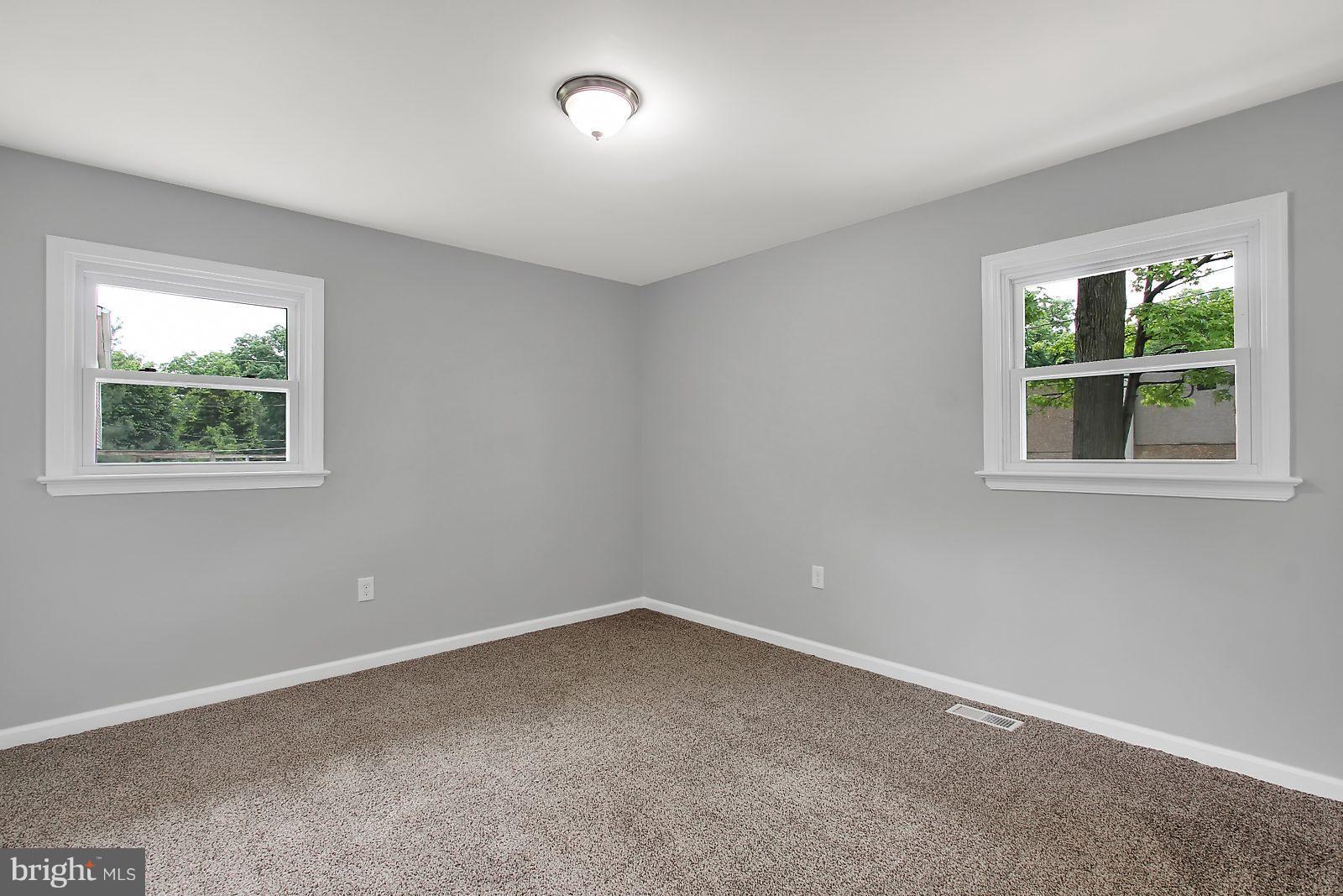 HILLCREST MANOR - Residential