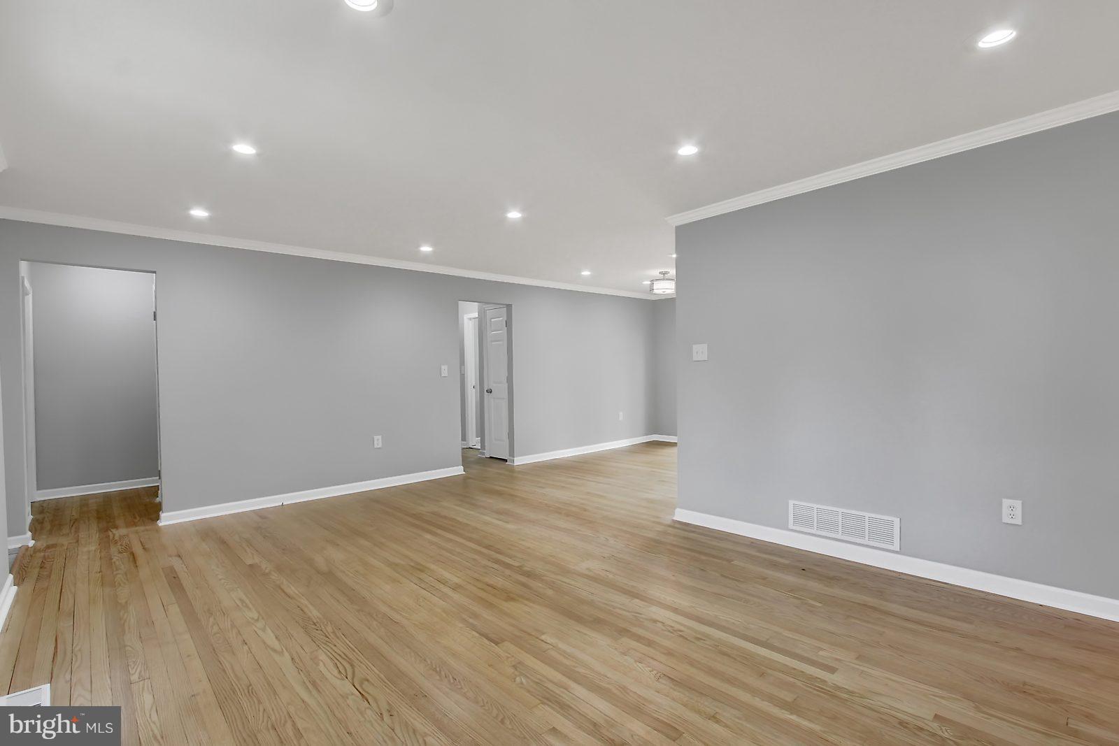 HILLCREST MANOR - Residential