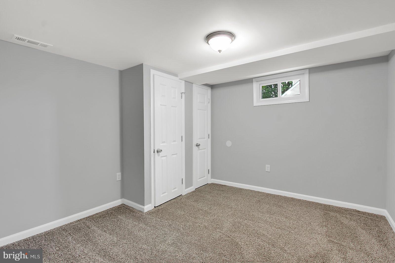 HILLCREST MANOR - Residential