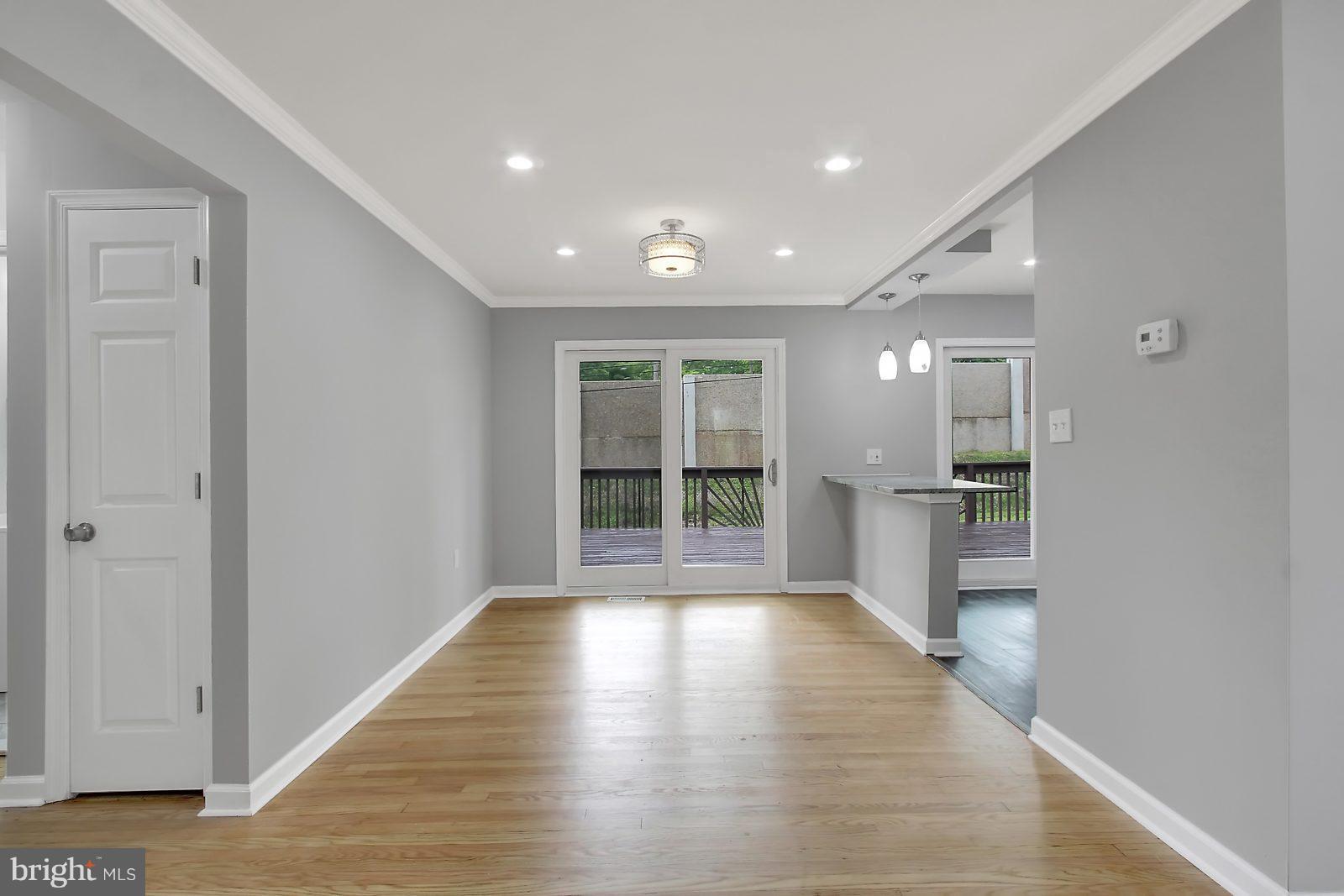 HILLCREST MANOR - Residential