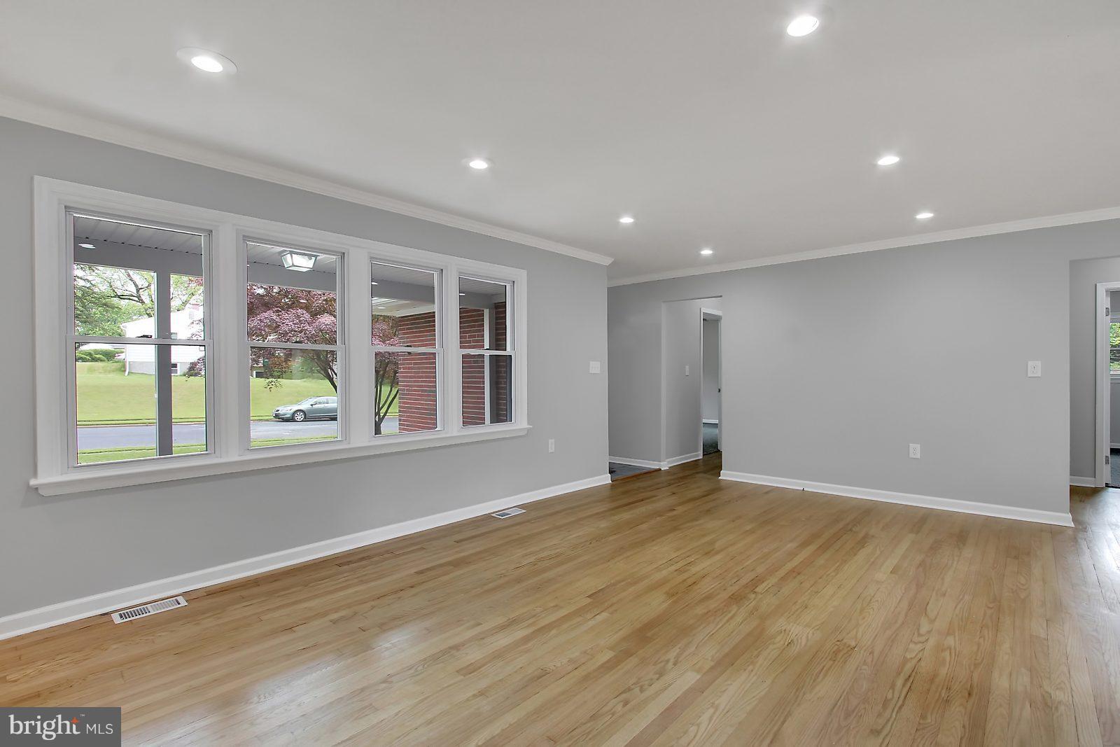 HILLCREST MANOR - Residential