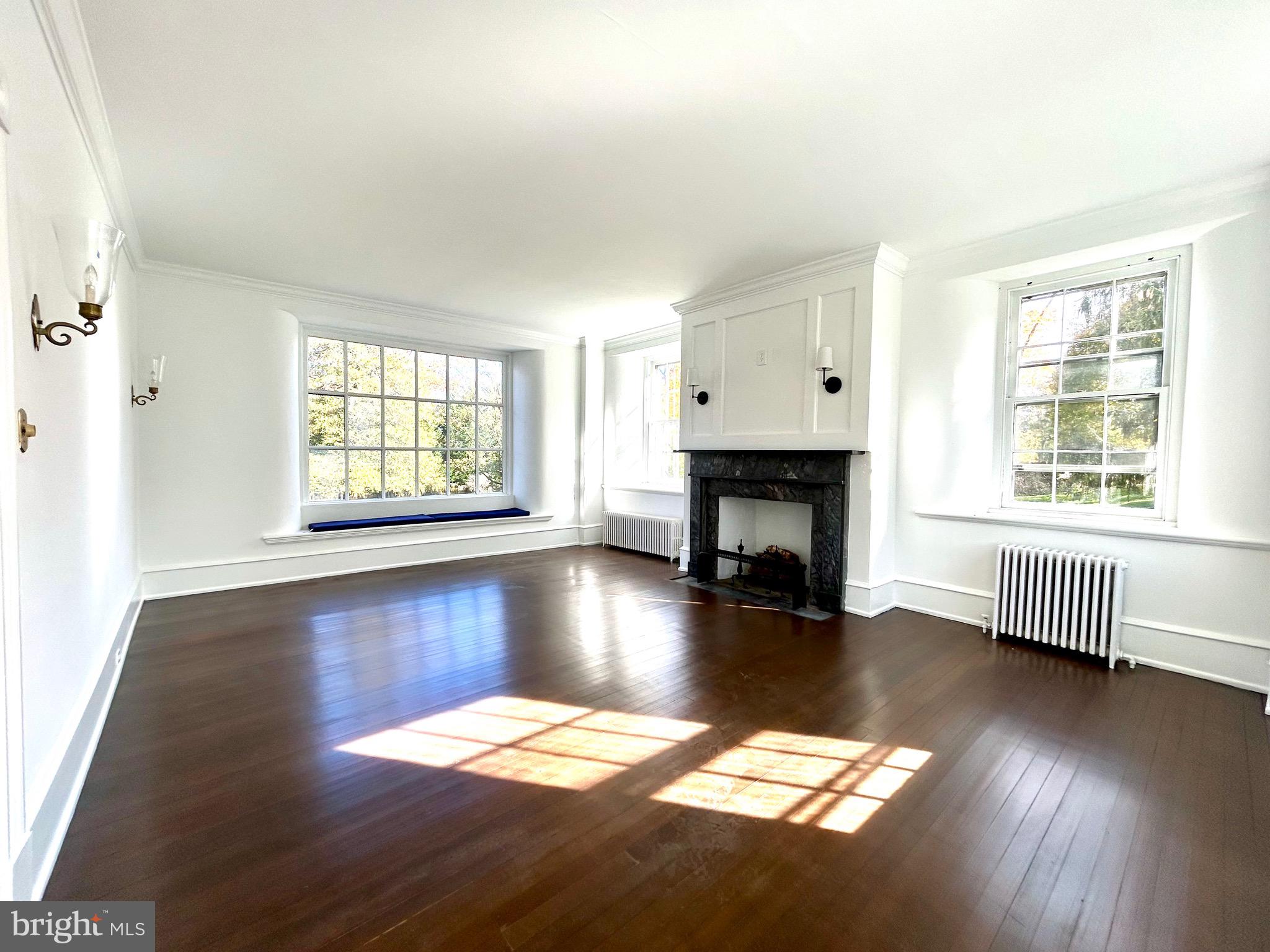 NEWTOWN SQ - Residential Lease