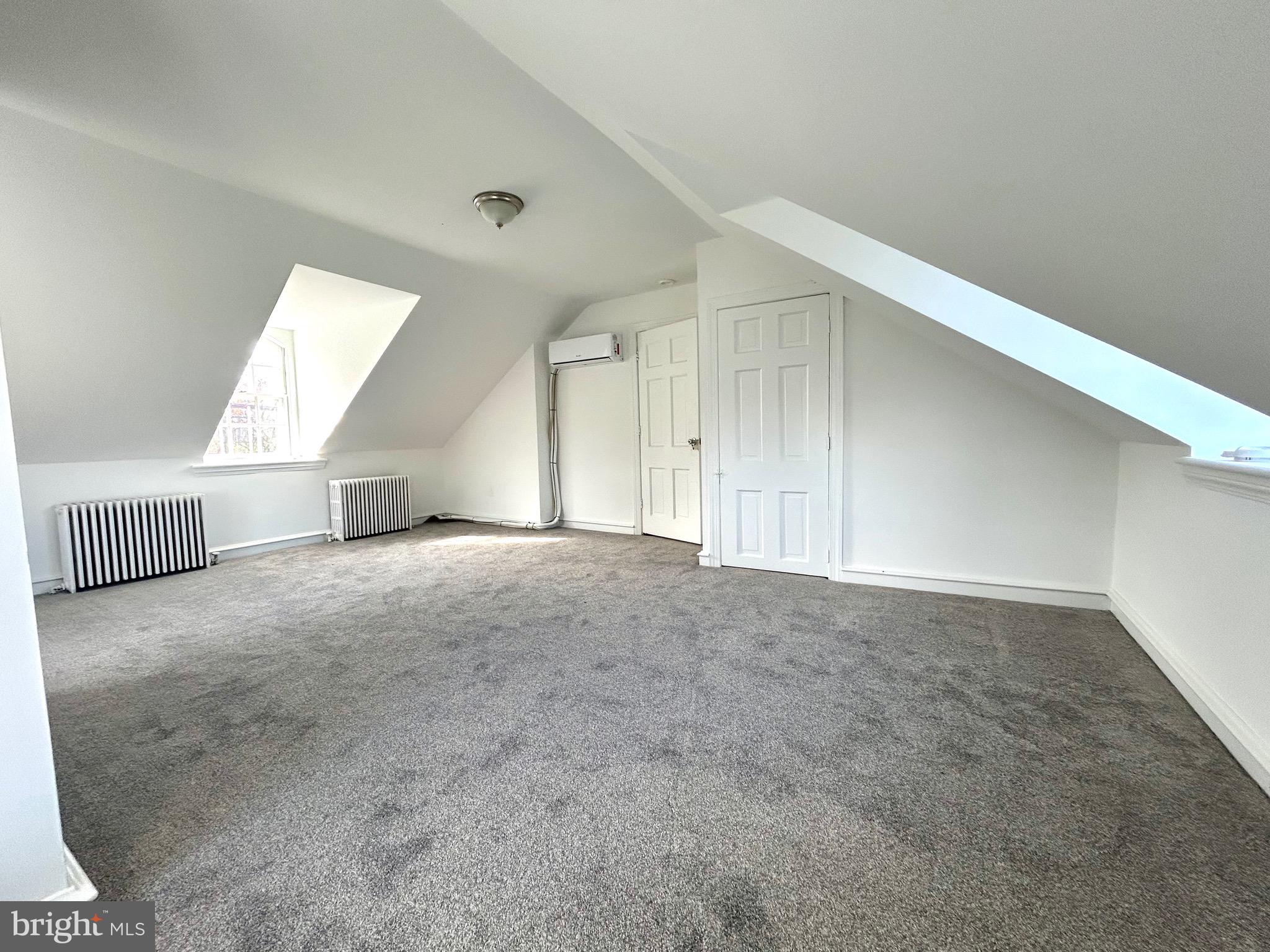 NEWTOWN SQ - Residential Lease