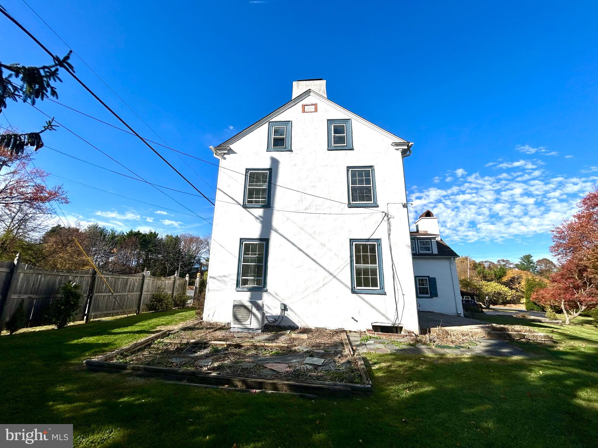 NEWTOWN SQ - Residential Lease