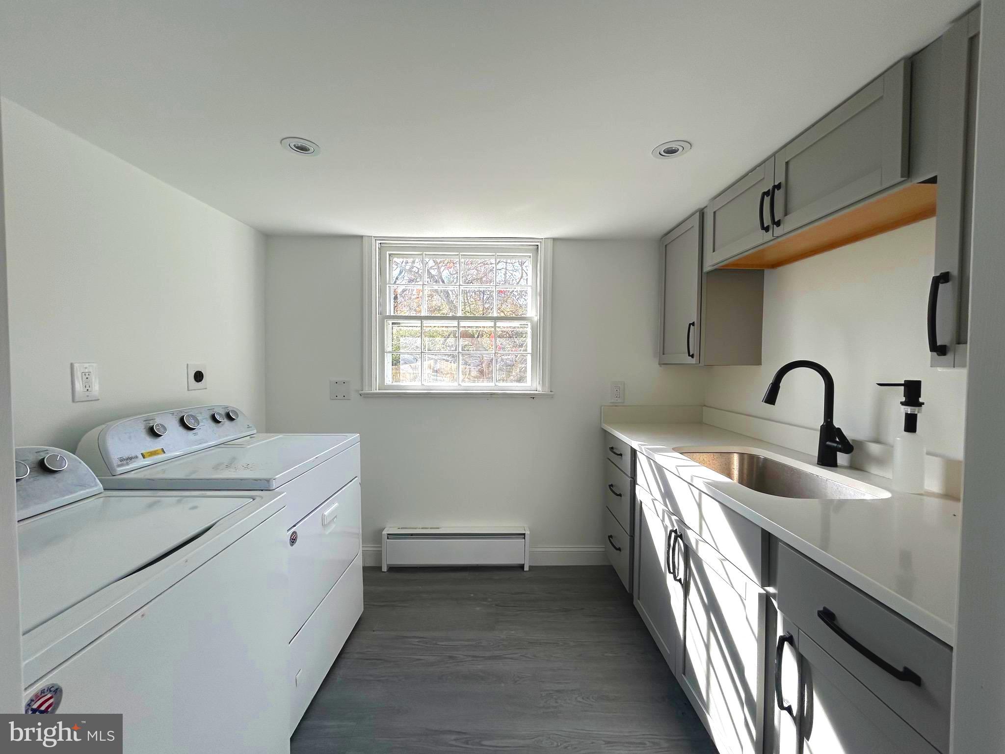 NEWTOWN SQ - Residential Lease