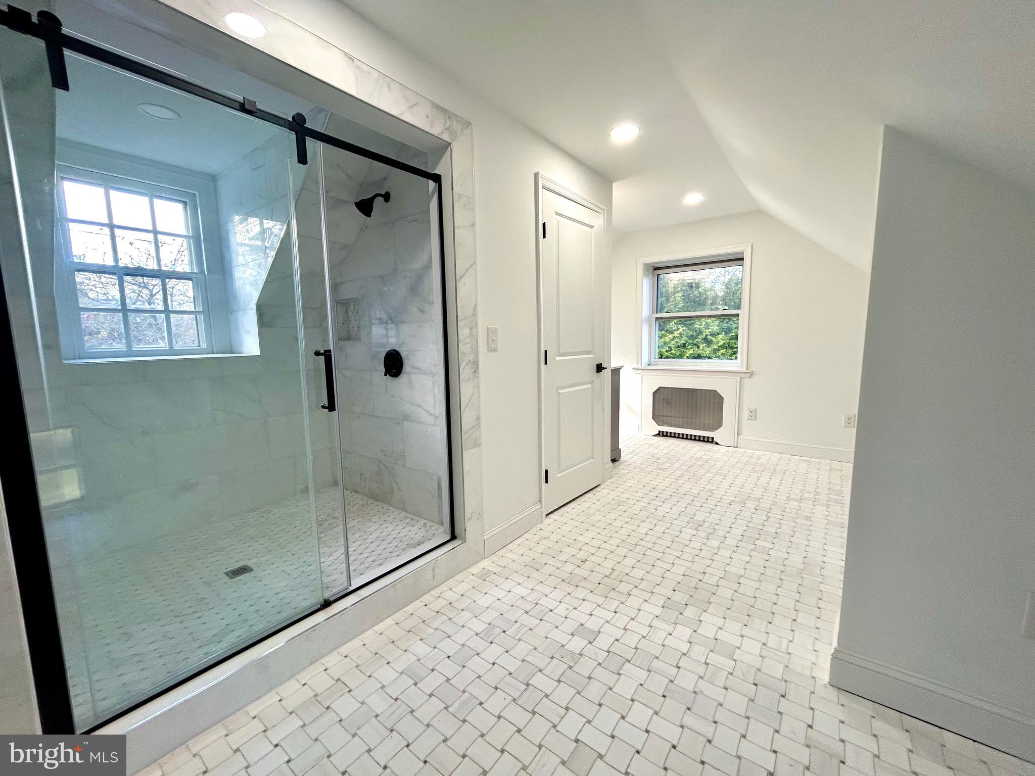 NEWTOWN SQ - Residential Lease