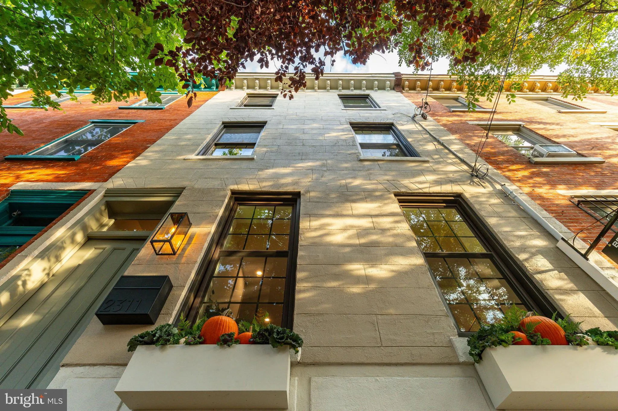 Philadelphia, Pennsylvania 19146, United States, 3 Bedrooms Bedrooms, ,3 BathroomsBathrooms,Residential,Contingent,215603