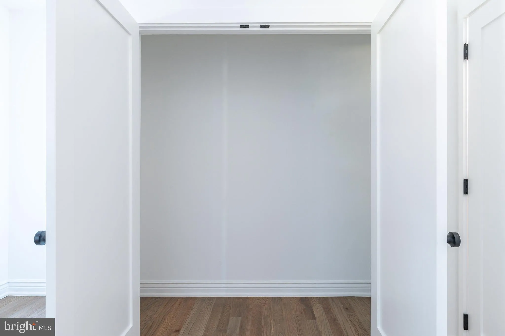 Philadelphia, Pennsylvania 19146, United States, 3 Bedrooms Bedrooms, ,3 BathroomsBathrooms,Residential,Contingent,215603