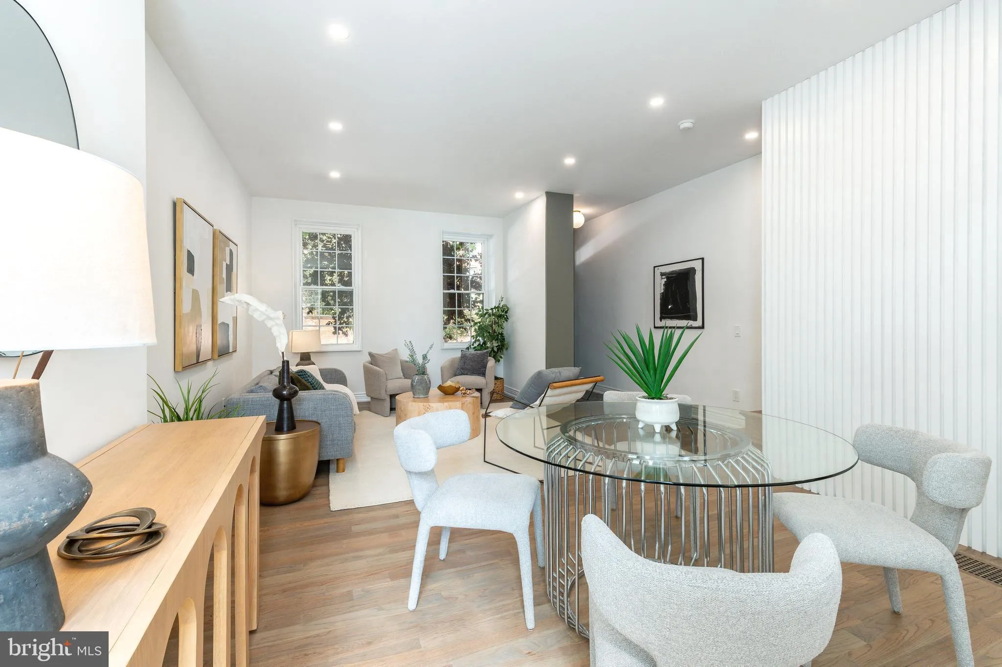 Philadelphia, Pennsylvania 19146, United States, 3 Bedrooms Bedrooms, ,3 BathroomsBathrooms,Residential,Contingent,215603