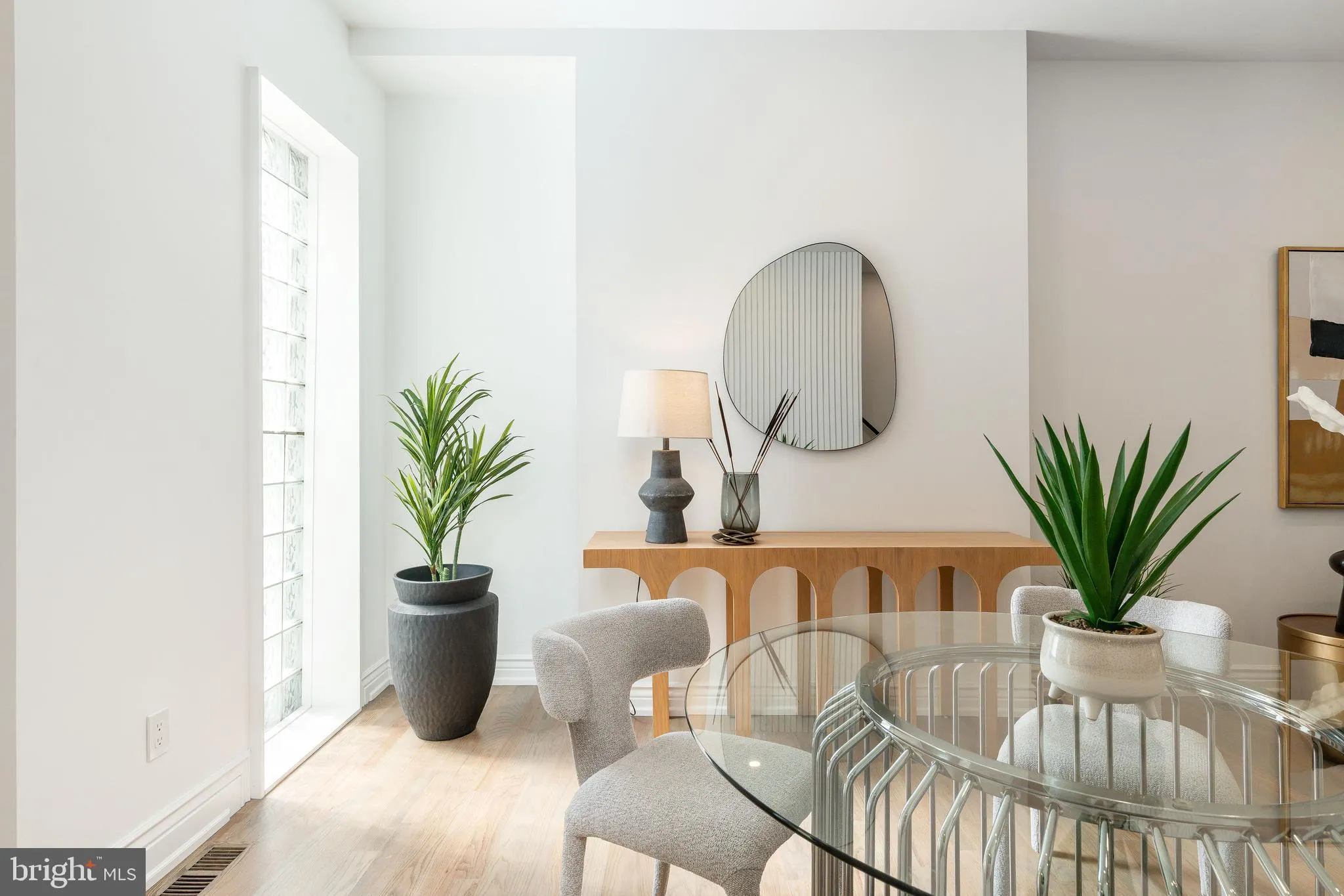 Philadelphia, Pennsylvania 19146, United States, 3 Bedrooms Bedrooms, ,3 BathroomsBathrooms,Residential,Contingent,215603