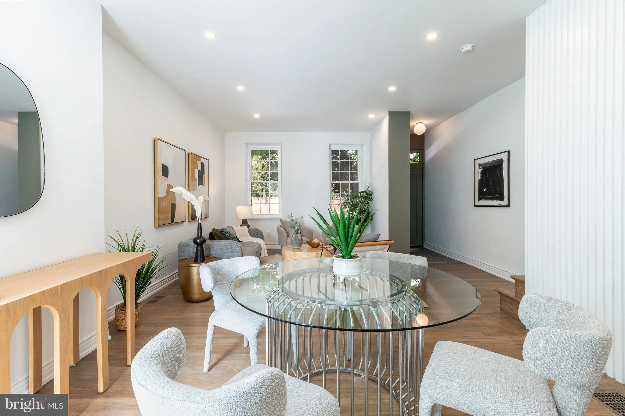 Philadelphia, Pennsylvania 19146, United States, 3 Bedrooms Bedrooms, ,3 BathroomsBathrooms,Residential,Contingent,215603