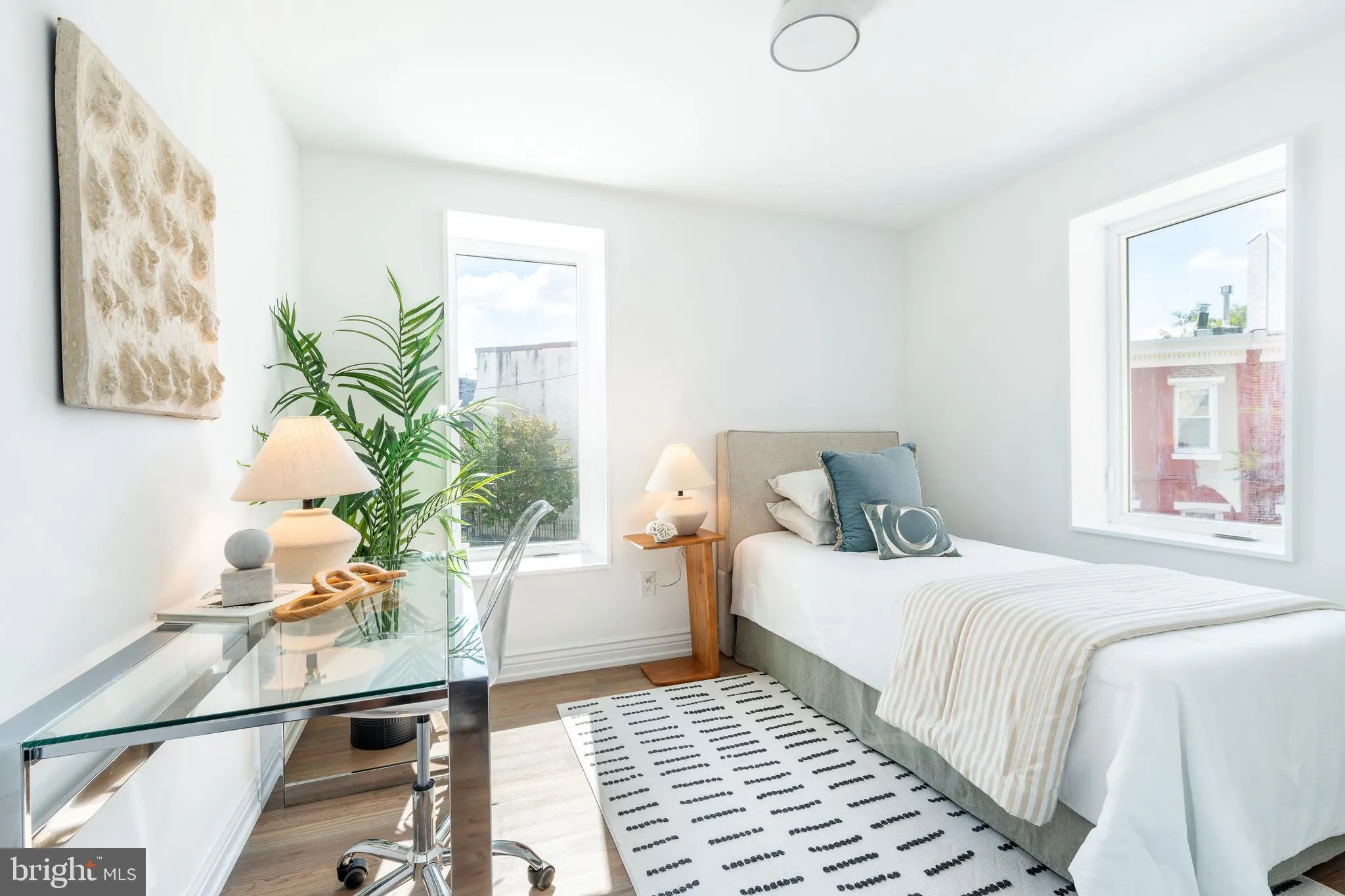 Philadelphia, Pennsylvania 19146, United States, 3 Bedrooms Bedrooms, ,3 BathroomsBathrooms,Residential,Contingent,215603