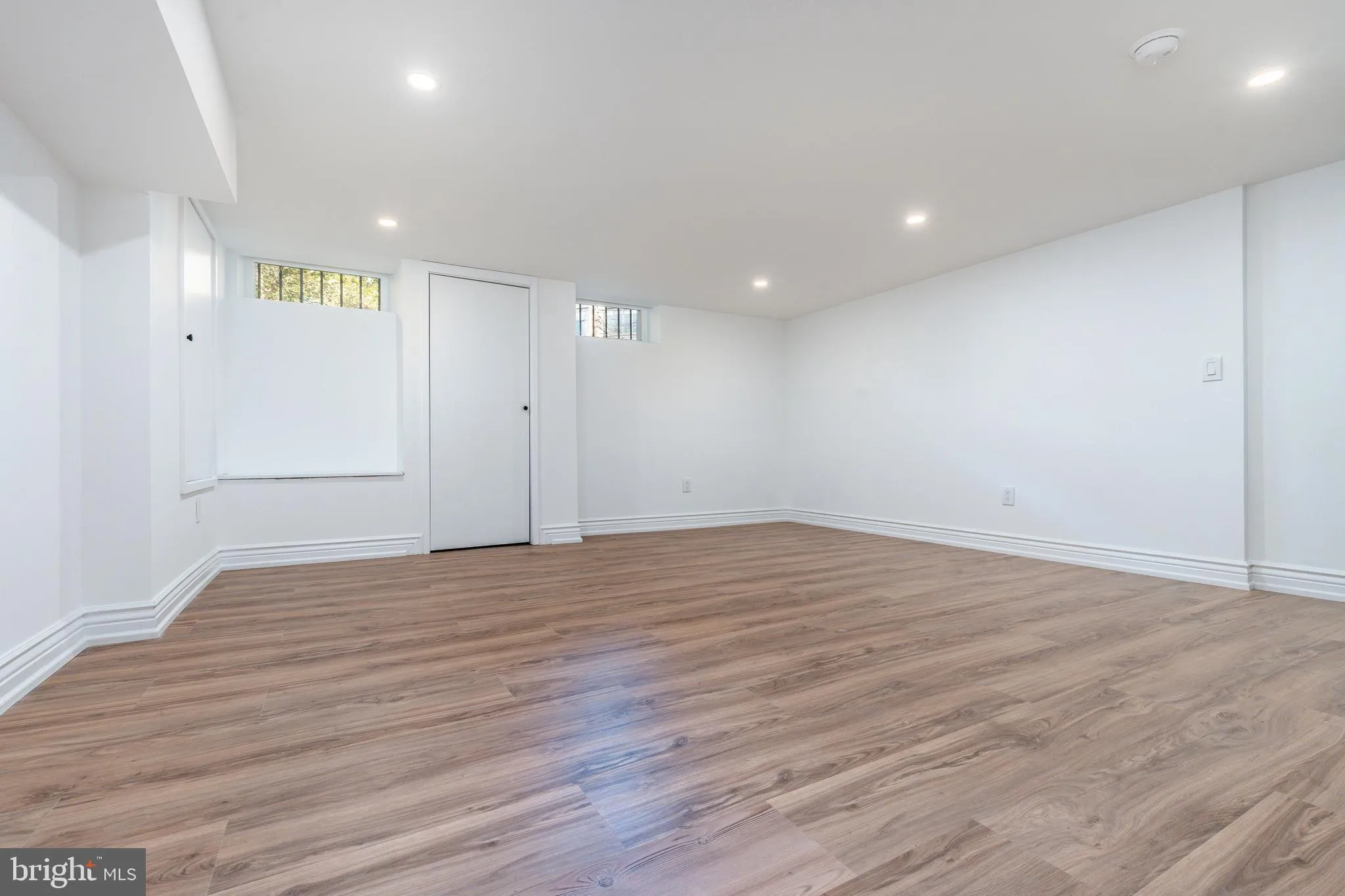 Philadelphia, Pennsylvania 19146, United States, 3 Bedrooms Bedrooms, ,3 BathroomsBathrooms,Residential,Contingent,215603