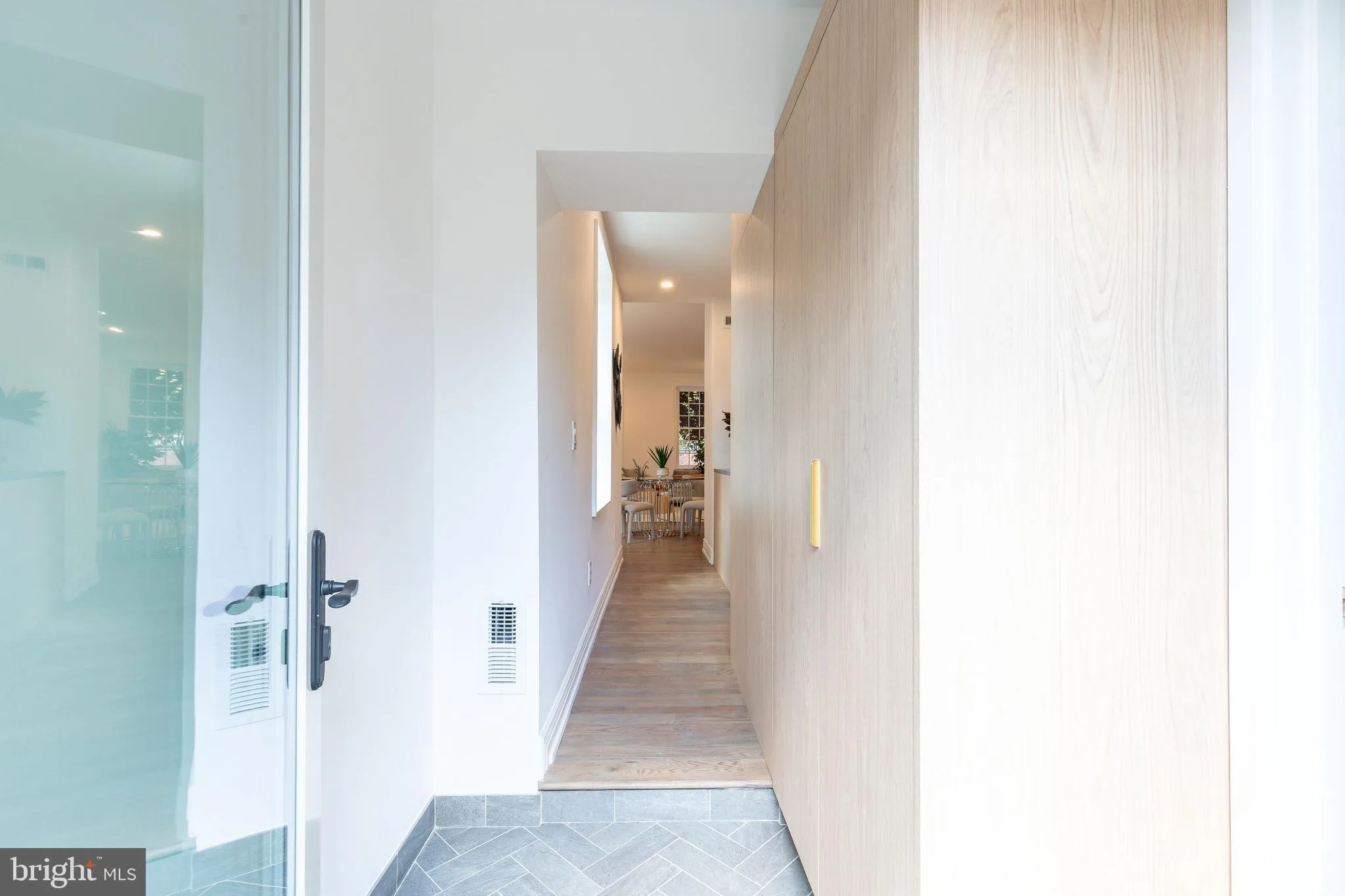 Philadelphia, Pennsylvania 19146, United States, 3 Bedrooms Bedrooms, ,3 BathroomsBathrooms,Residential,Contingent,215603