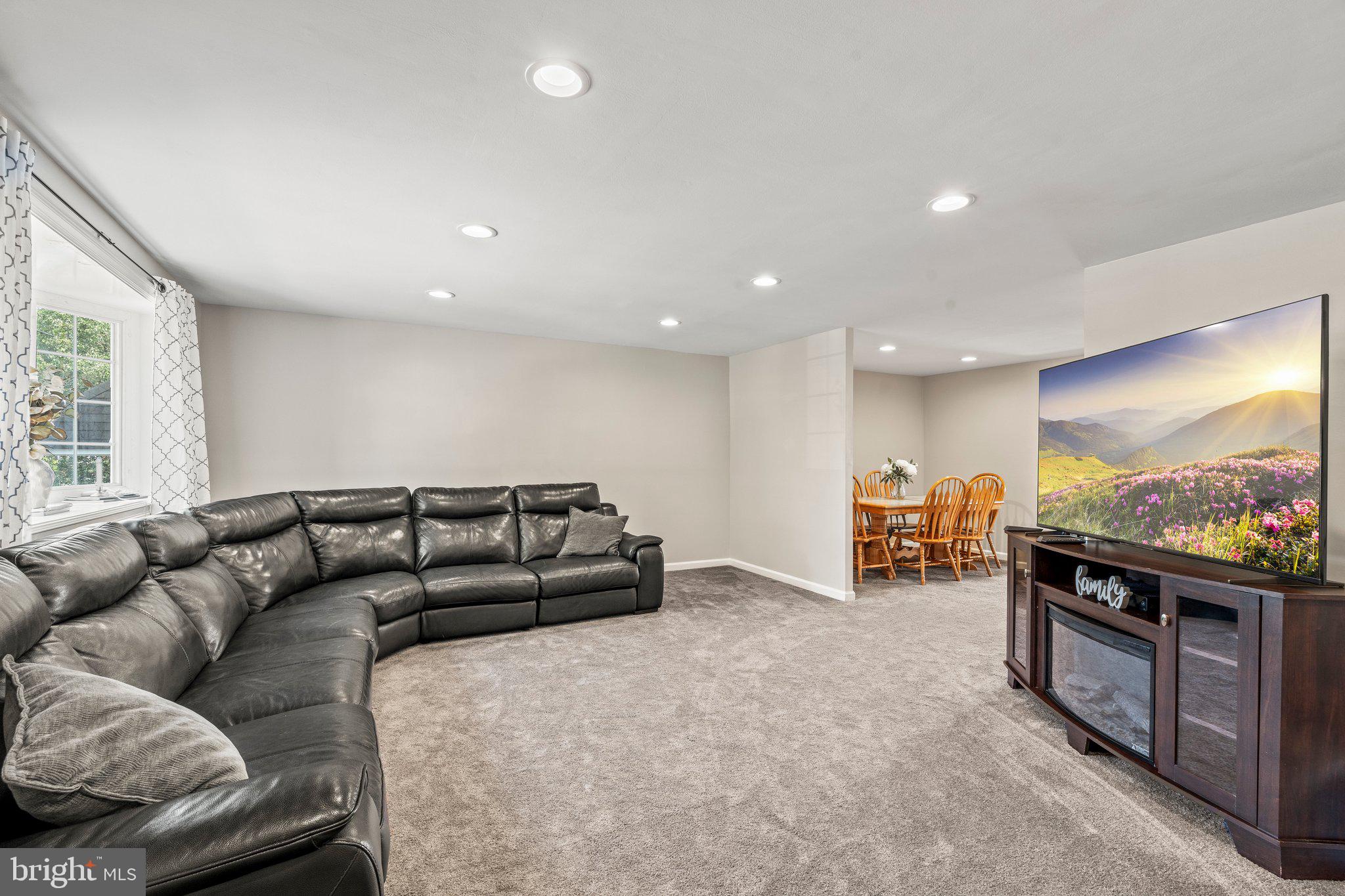 4406 CROSLAND ROAD