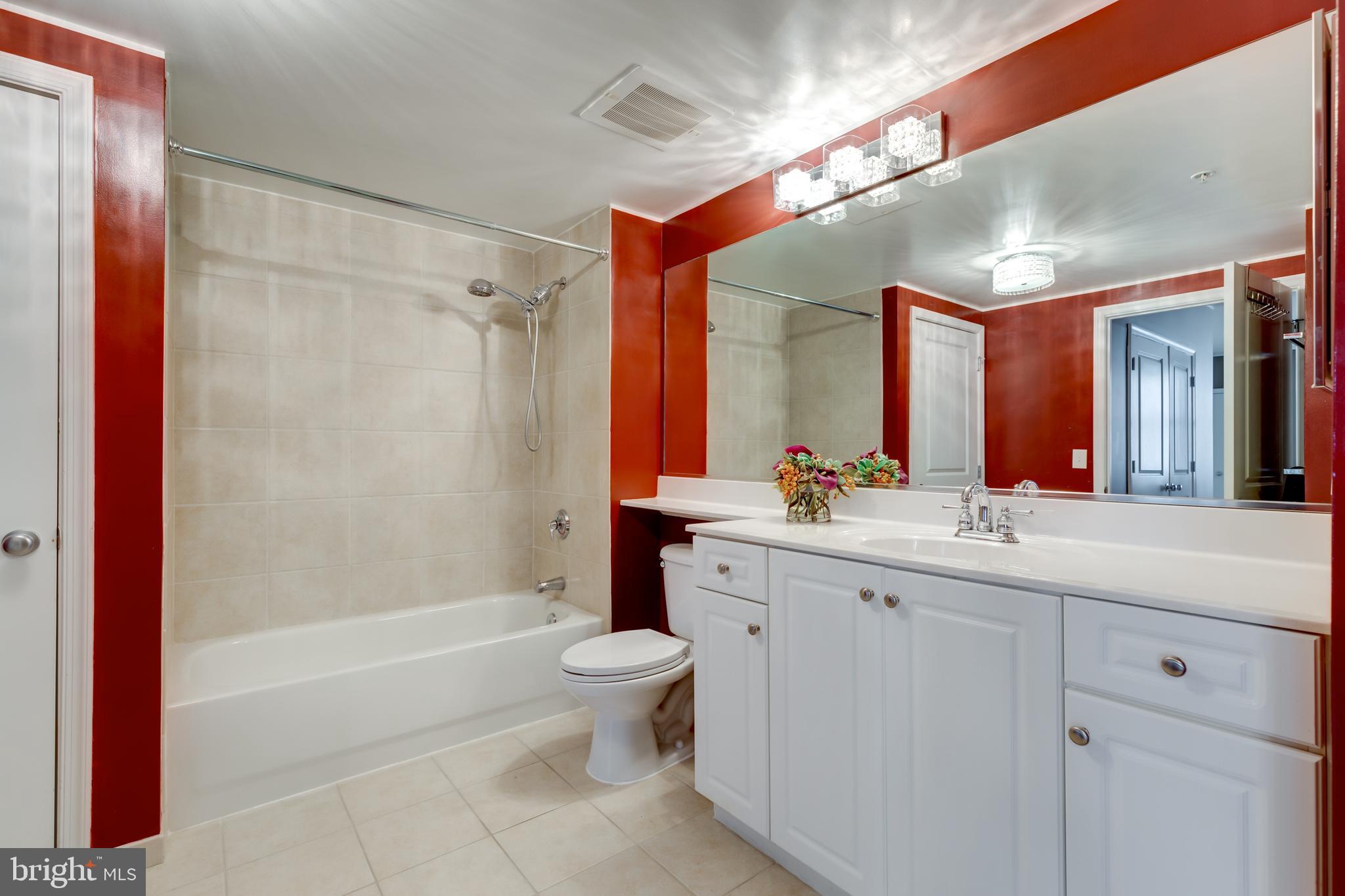 CONTINENTAL - Residential Lease