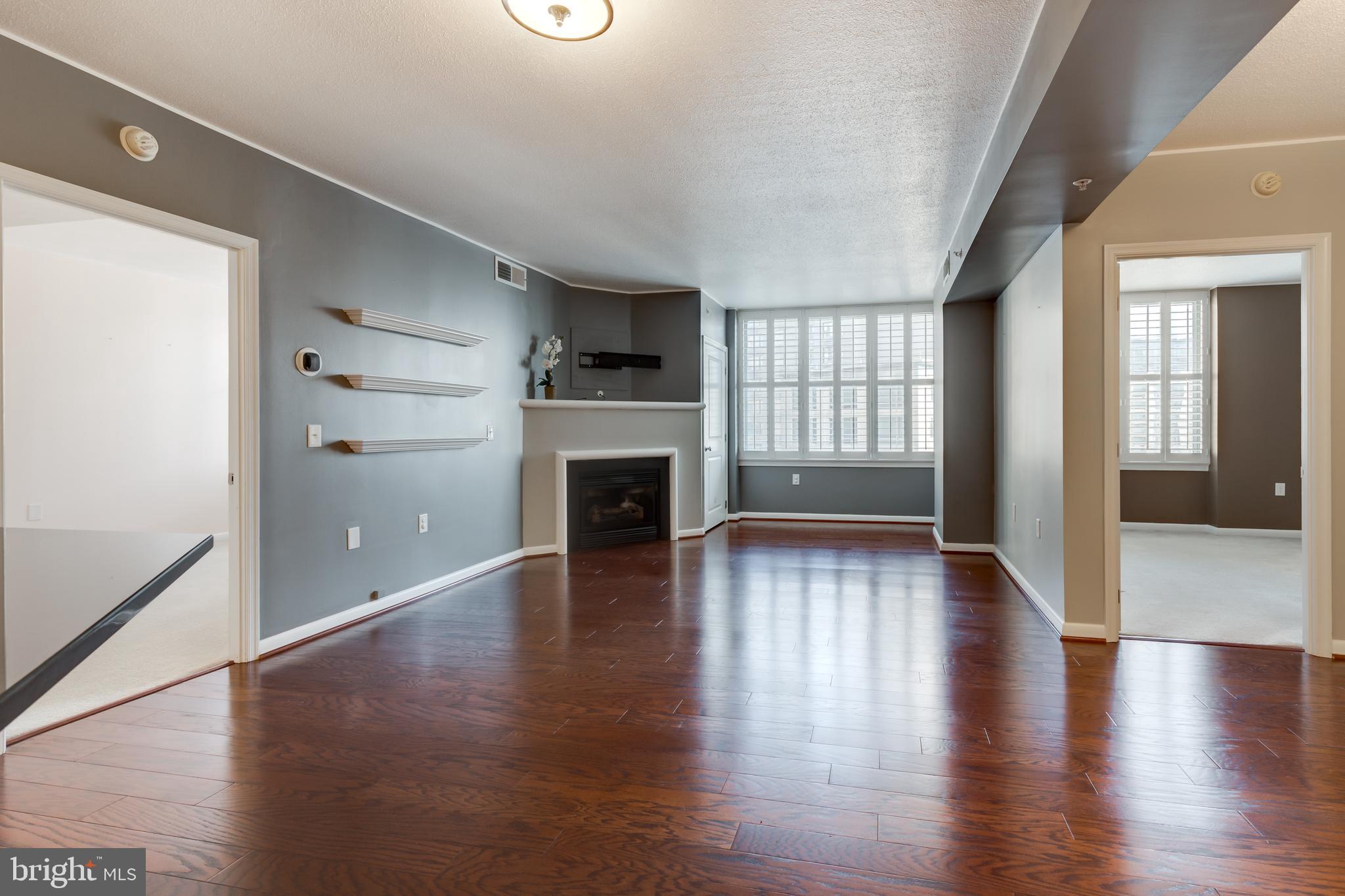 CONTINENTAL - Residential Lease