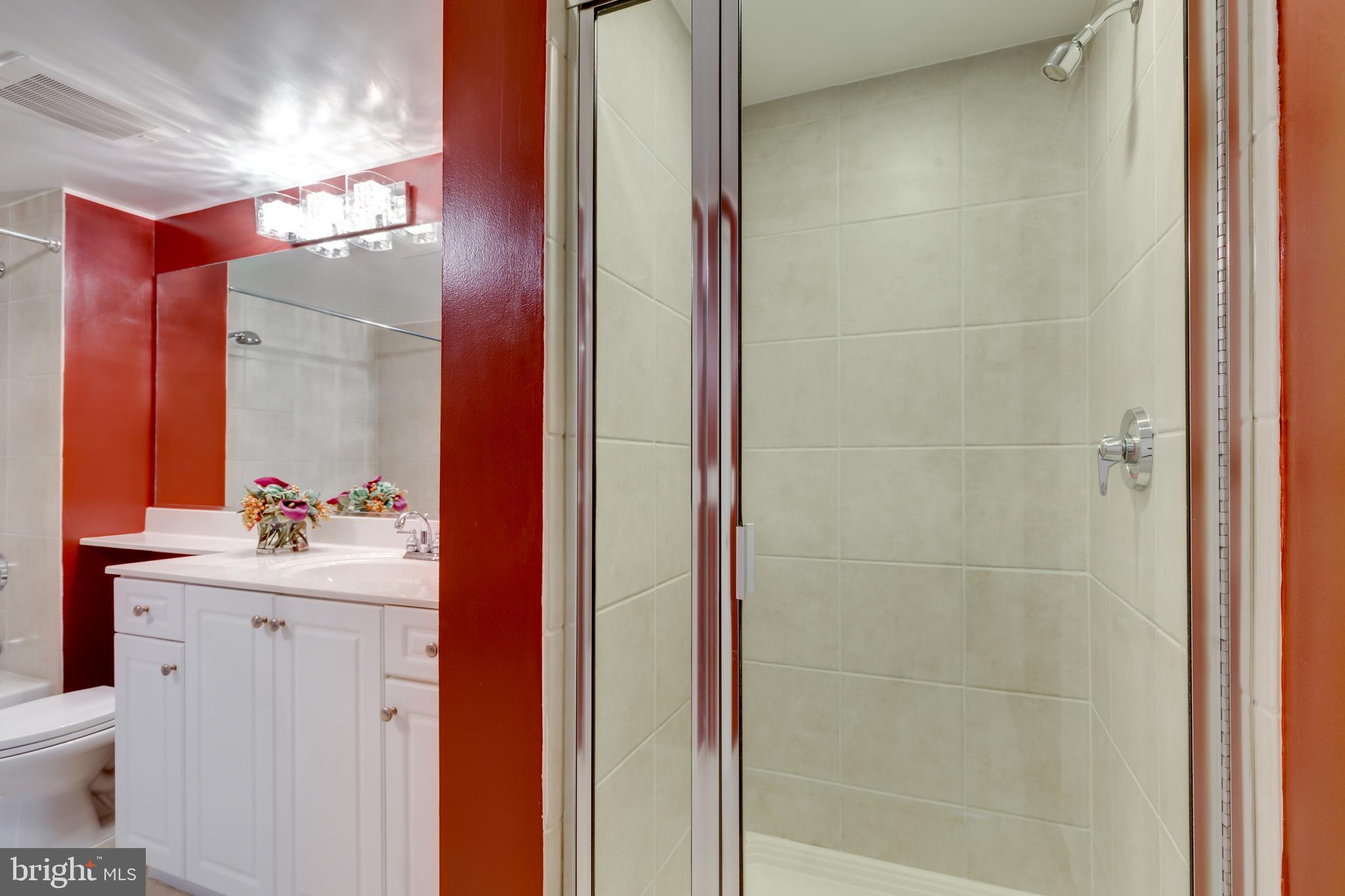 CONTINENTAL - Residential Lease