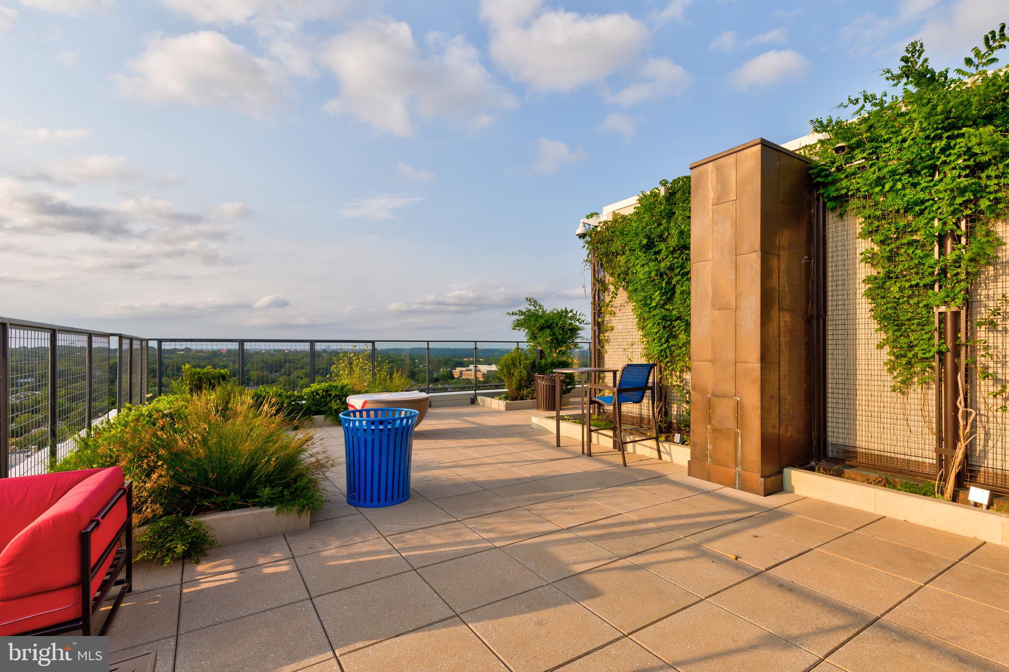 CONTINENTAL - Residential Lease