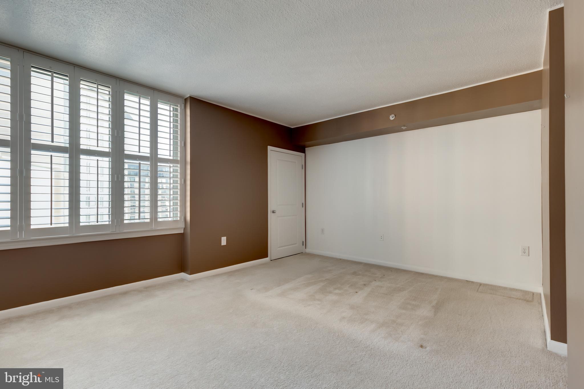 CONTINENTAL - Residential Lease