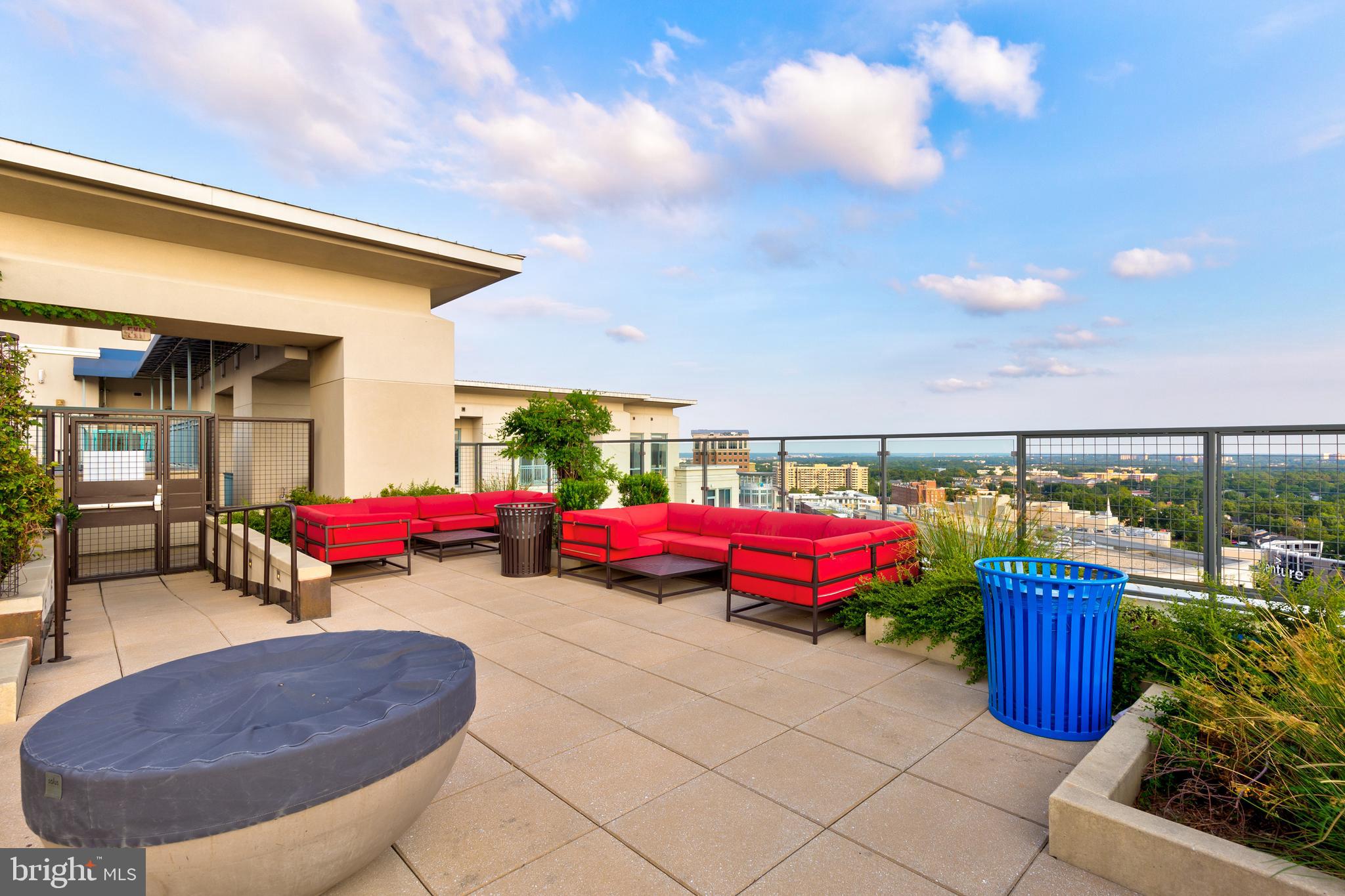 CONTINENTAL - Residential Lease