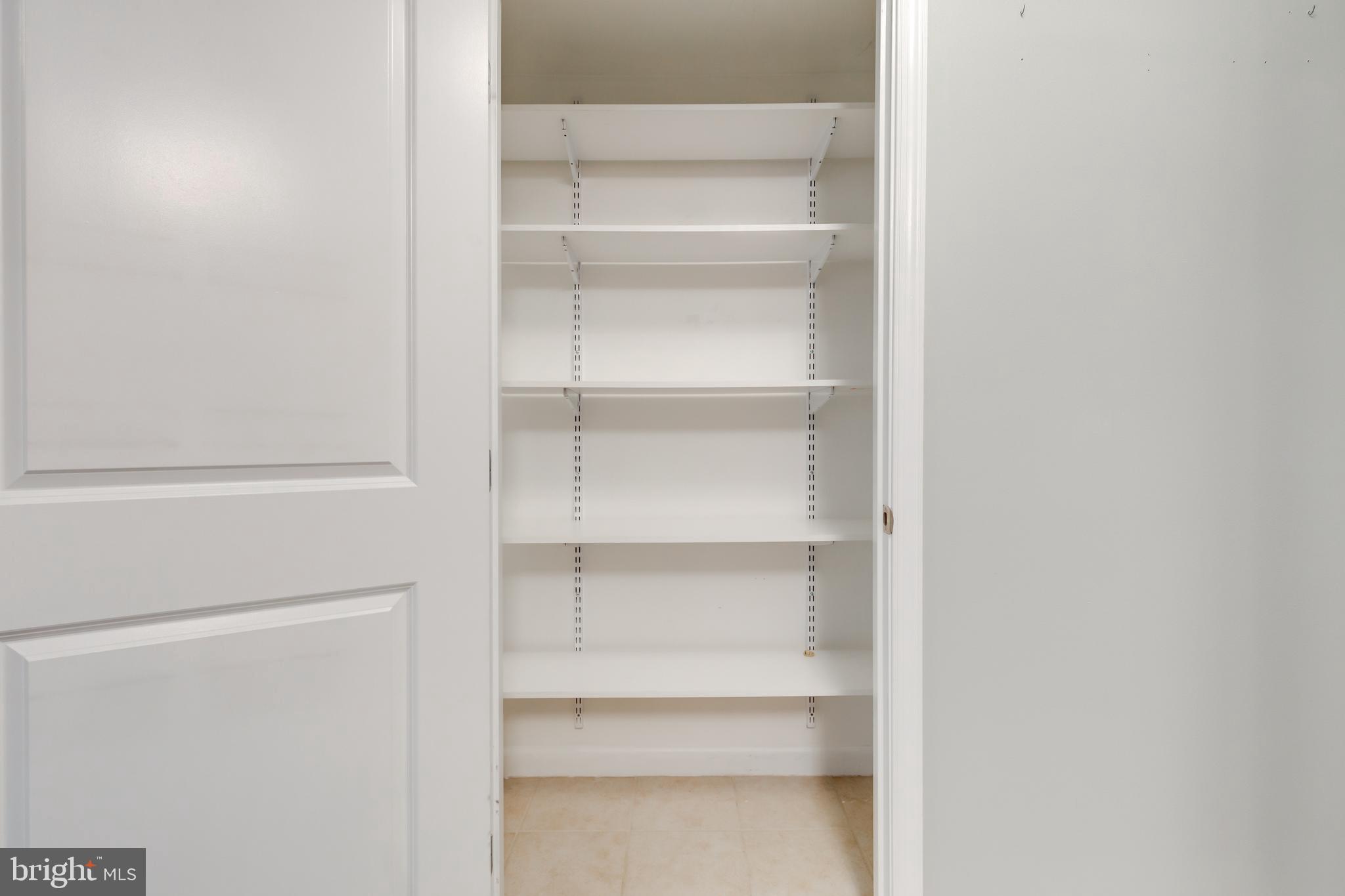 CONTINENTAL - Residential Lease