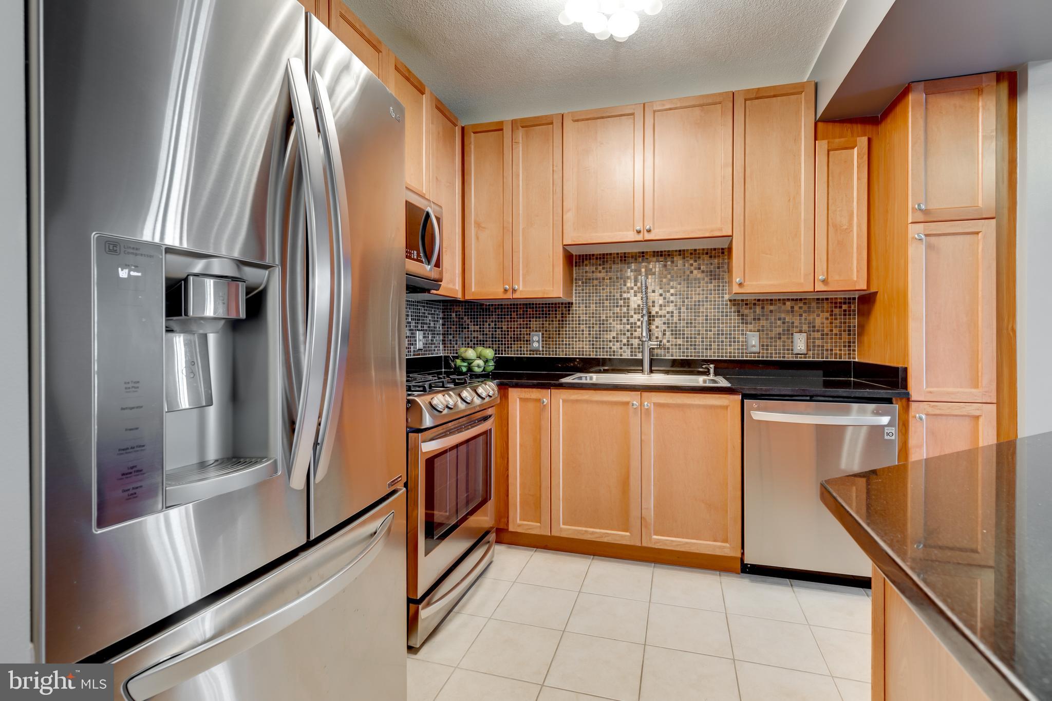 CONTINENTAL - Residential Lease