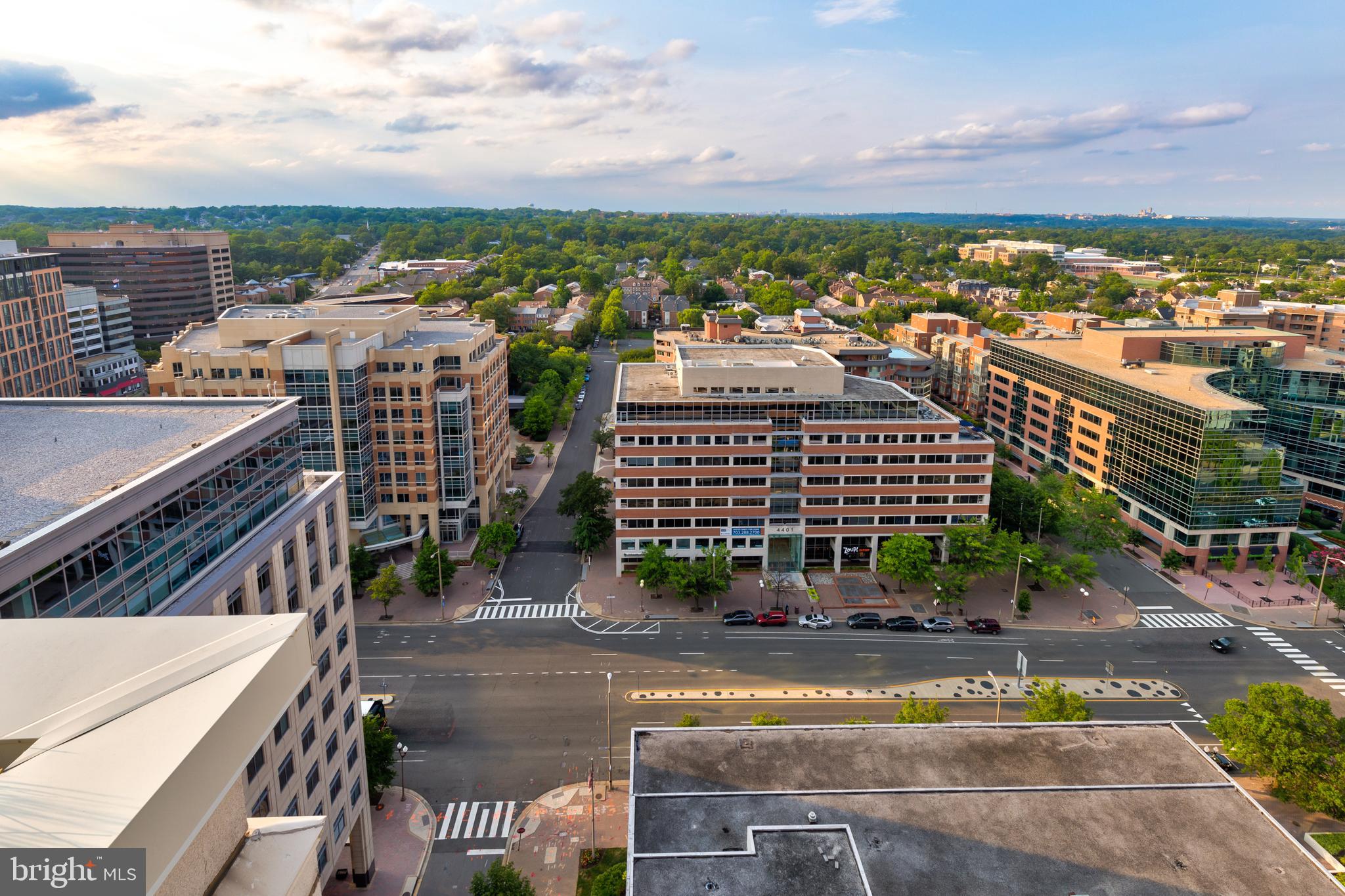 CONTINENTAL - Residential Lease