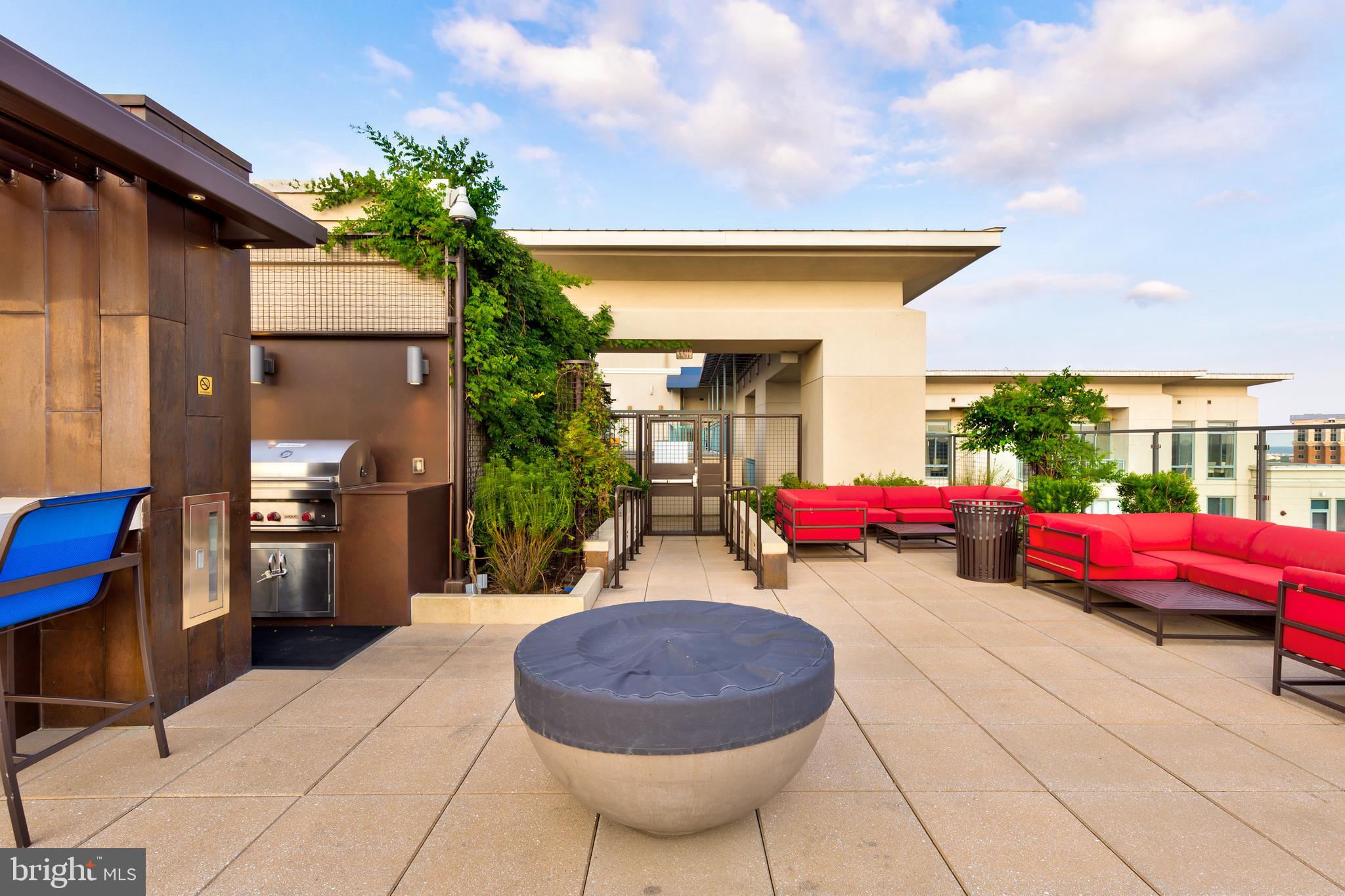 CONTINENTAL - Residential Lease