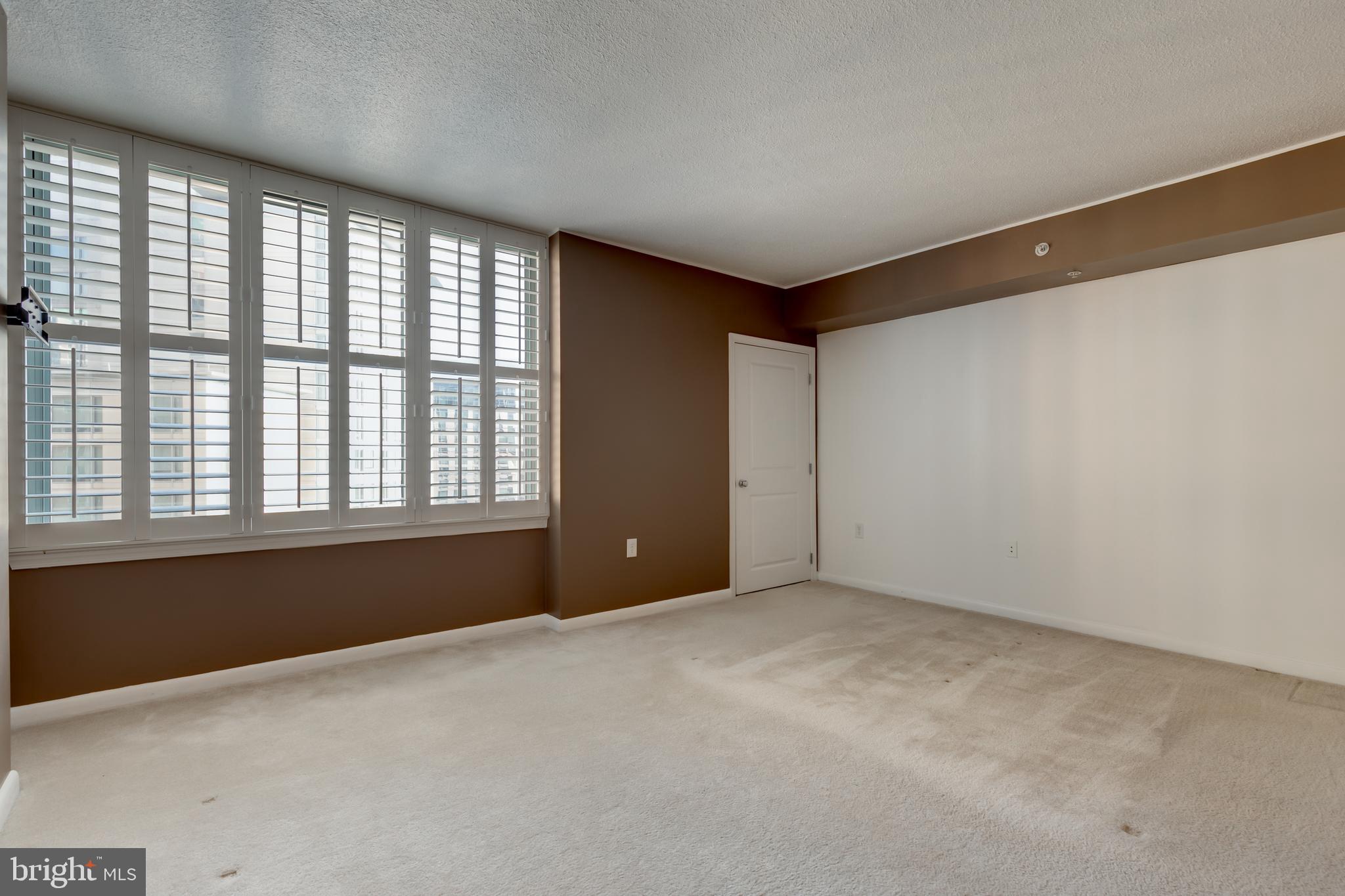 CONTINENTAL - Residential Lease