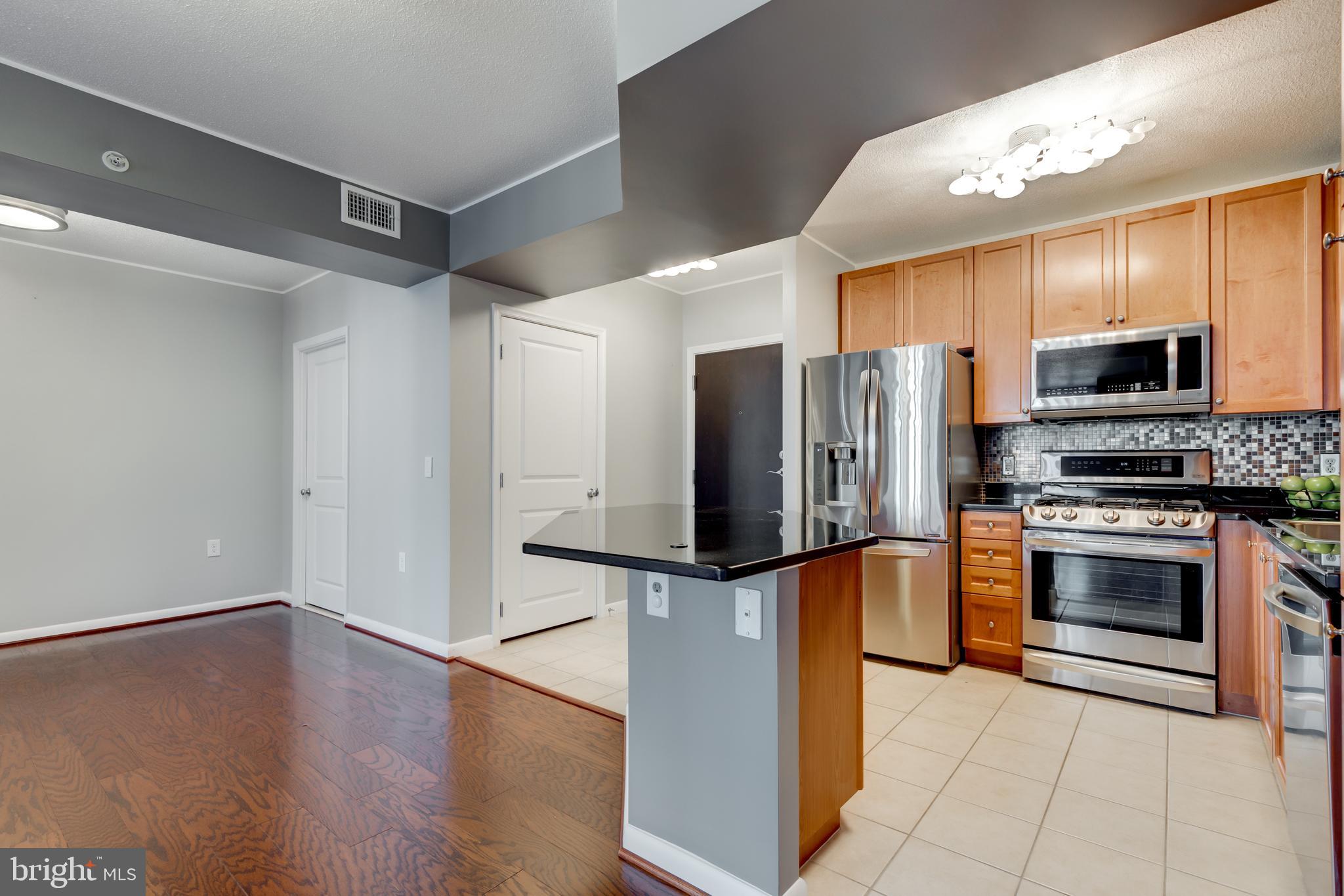 CONTINENTAL - Residential Lease