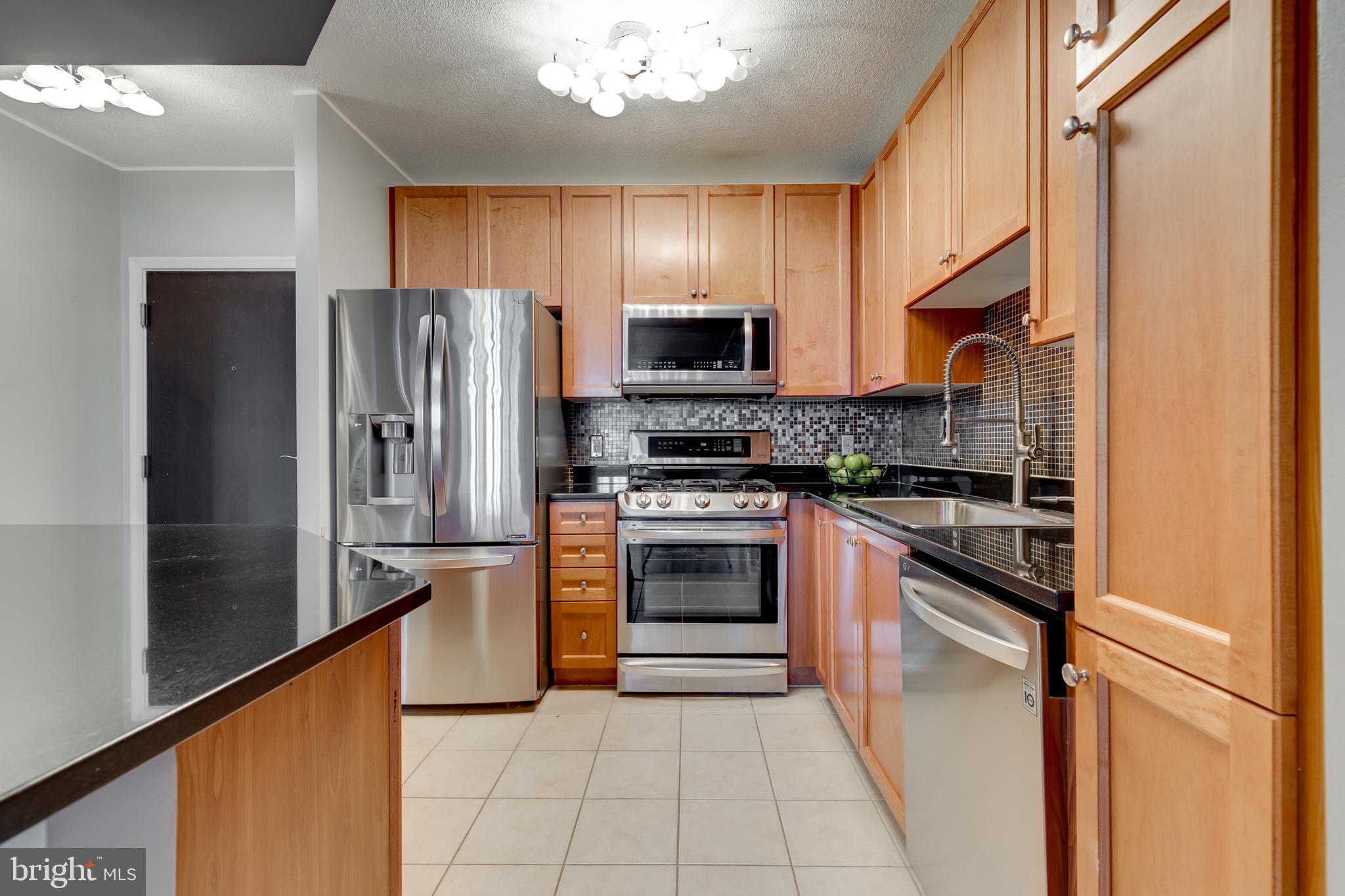 CONTINENTAL - Residential Lease