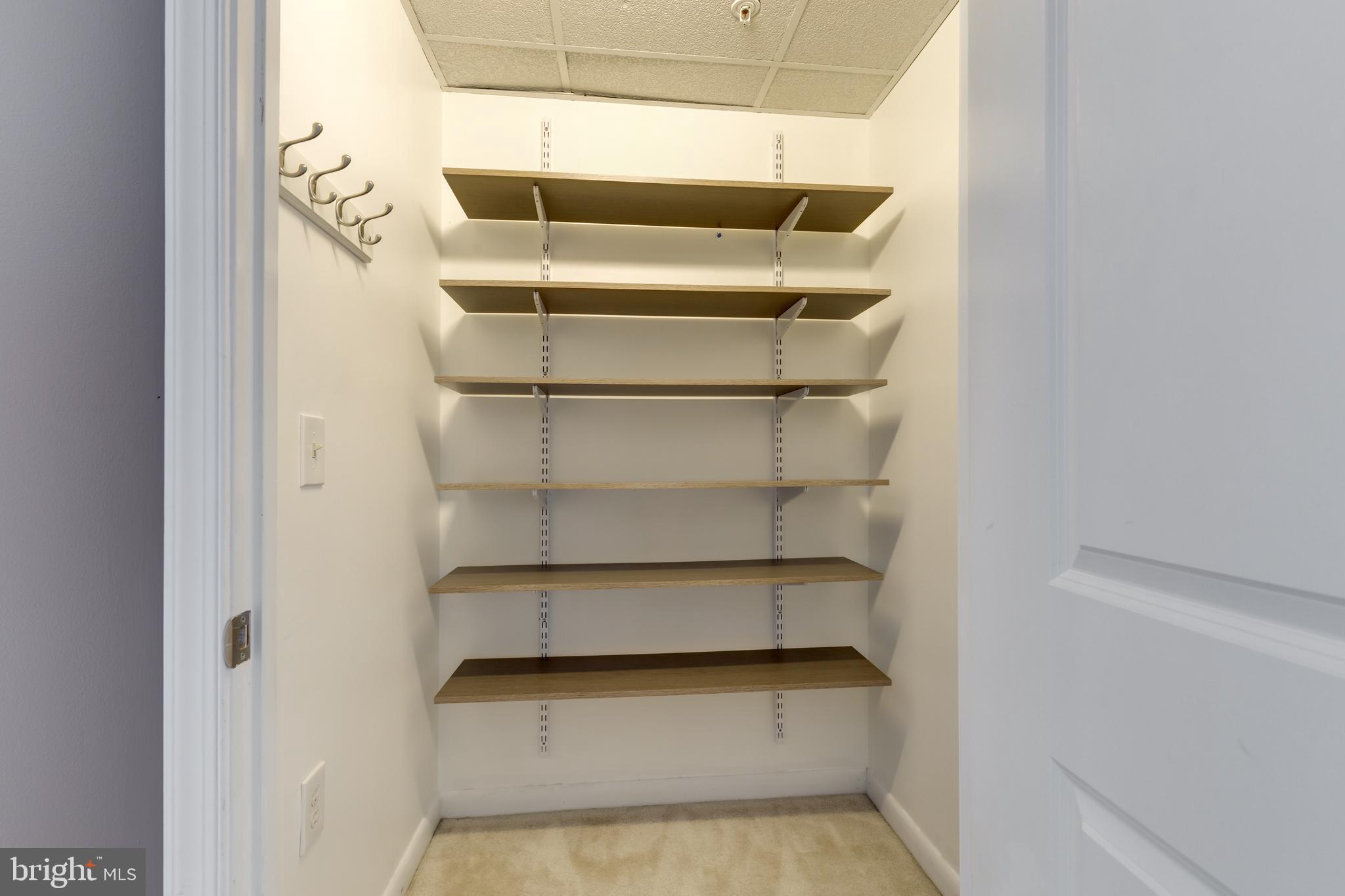 CONTINENTAL - Residential Lease