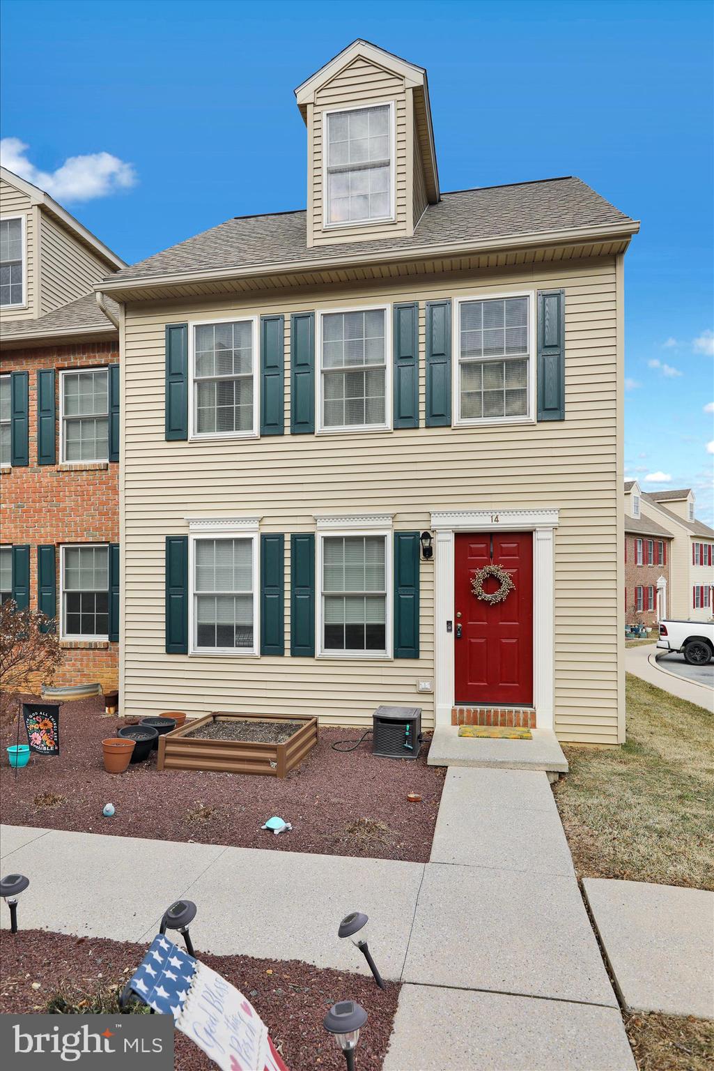 WEISER COURT - Residential