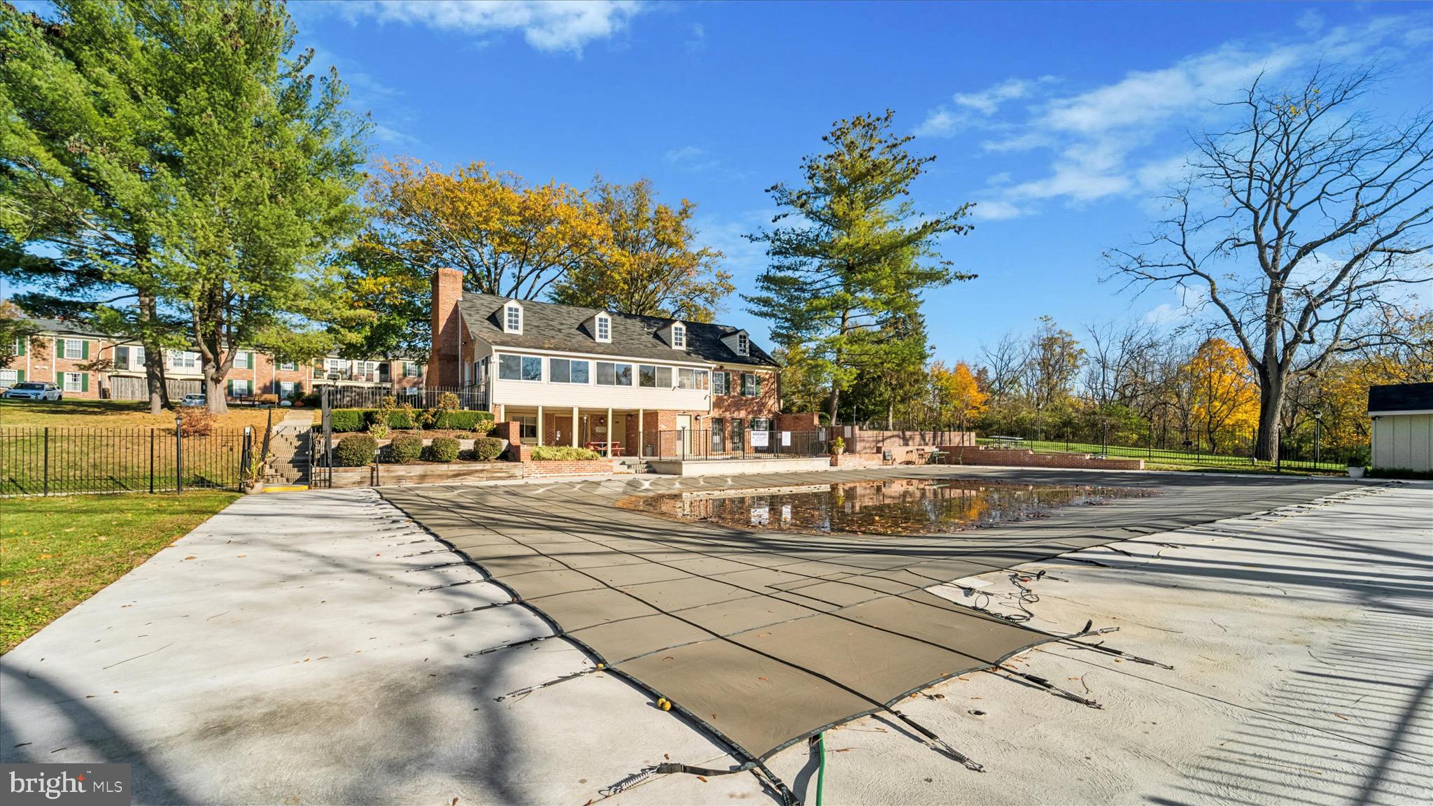 CHATHAM VIL OF TOW - Residential