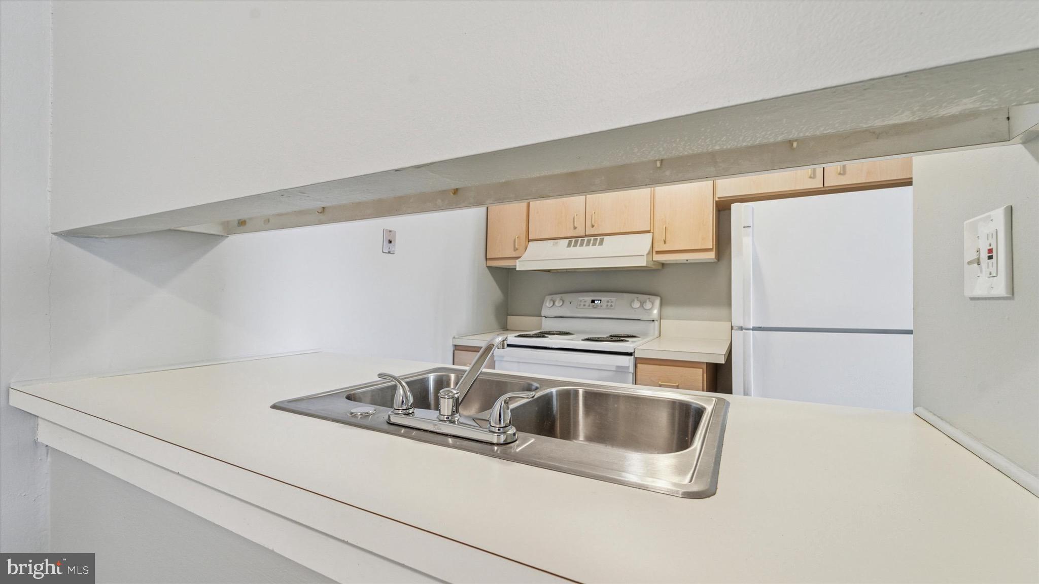 CHATHAM VIL OF TOW - Residential