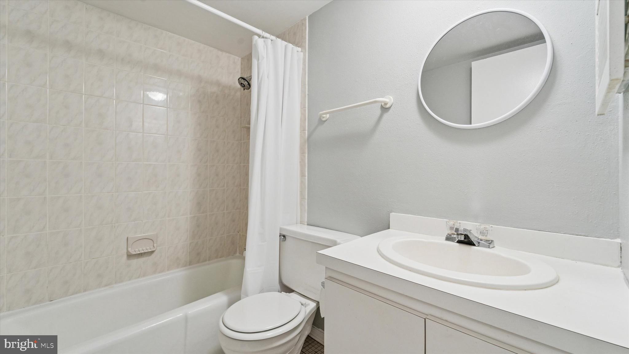 CHATHAM VIL OF TOW - Residential