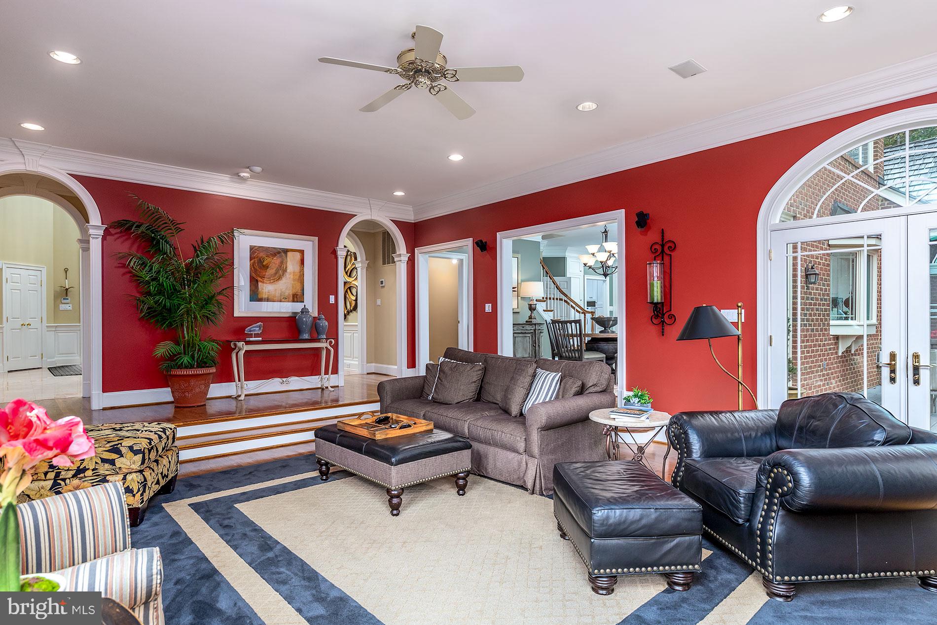 HUNTER'S CREST - Residential