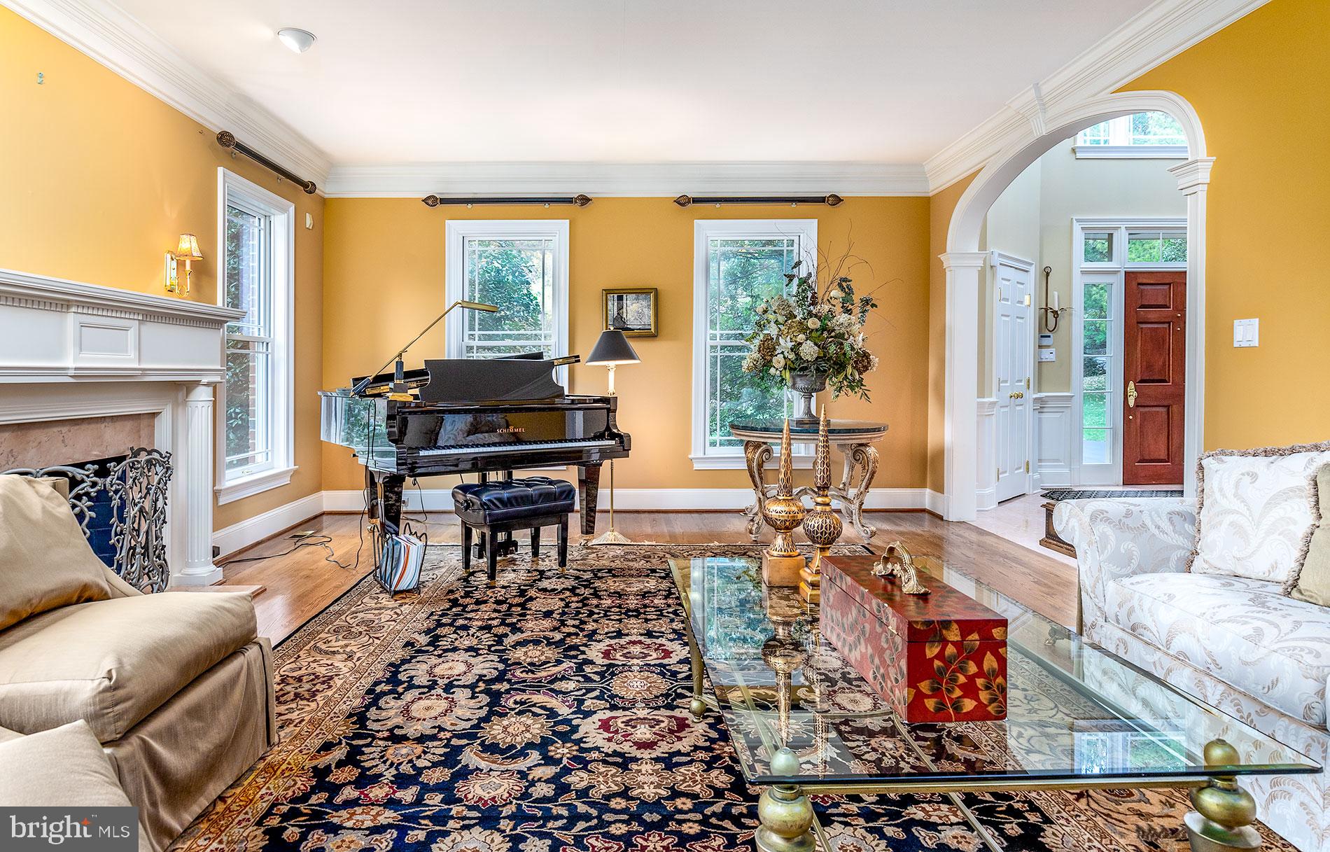 HUNTER'S CREST - Residential