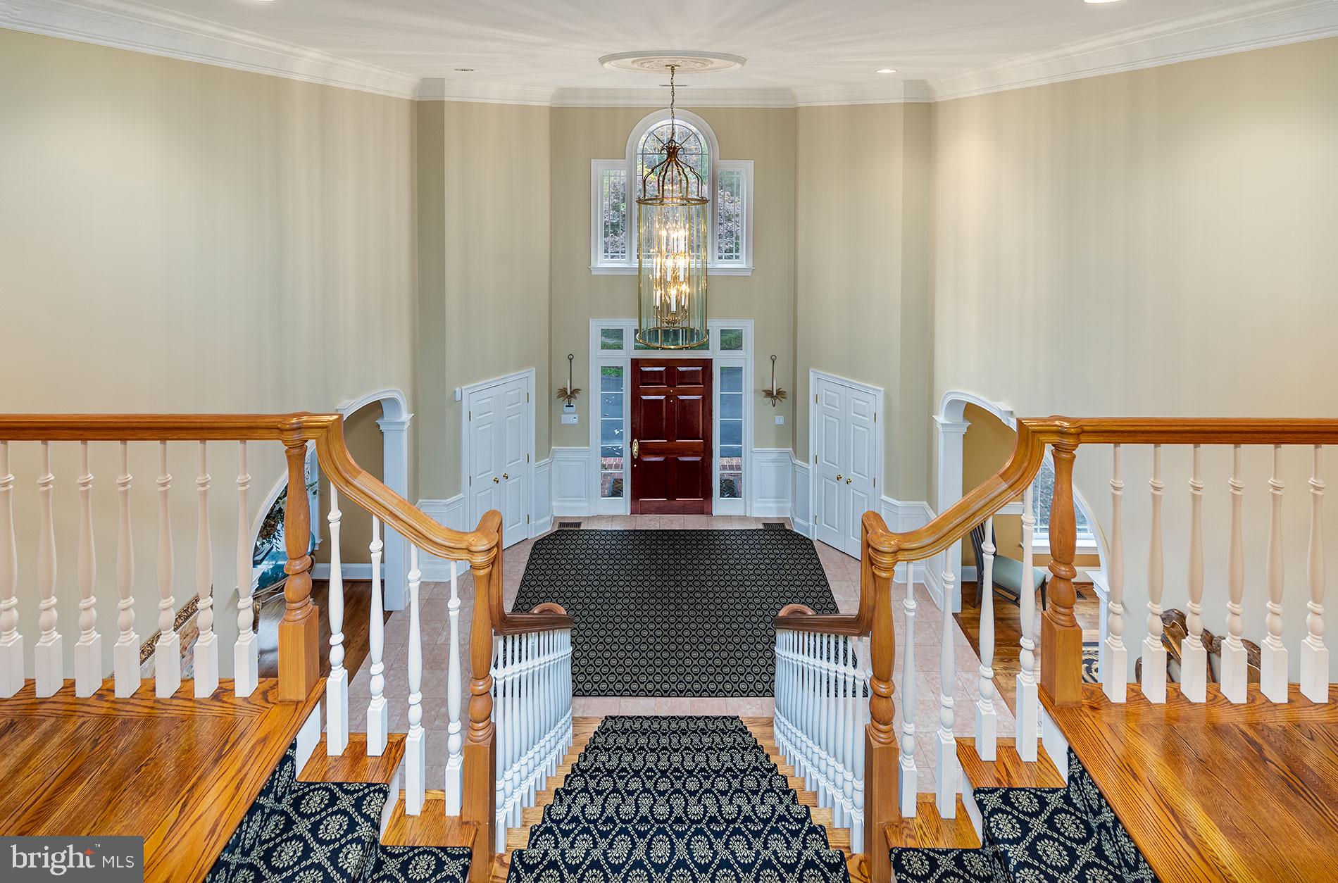 HUNTER'S CREST - Residential