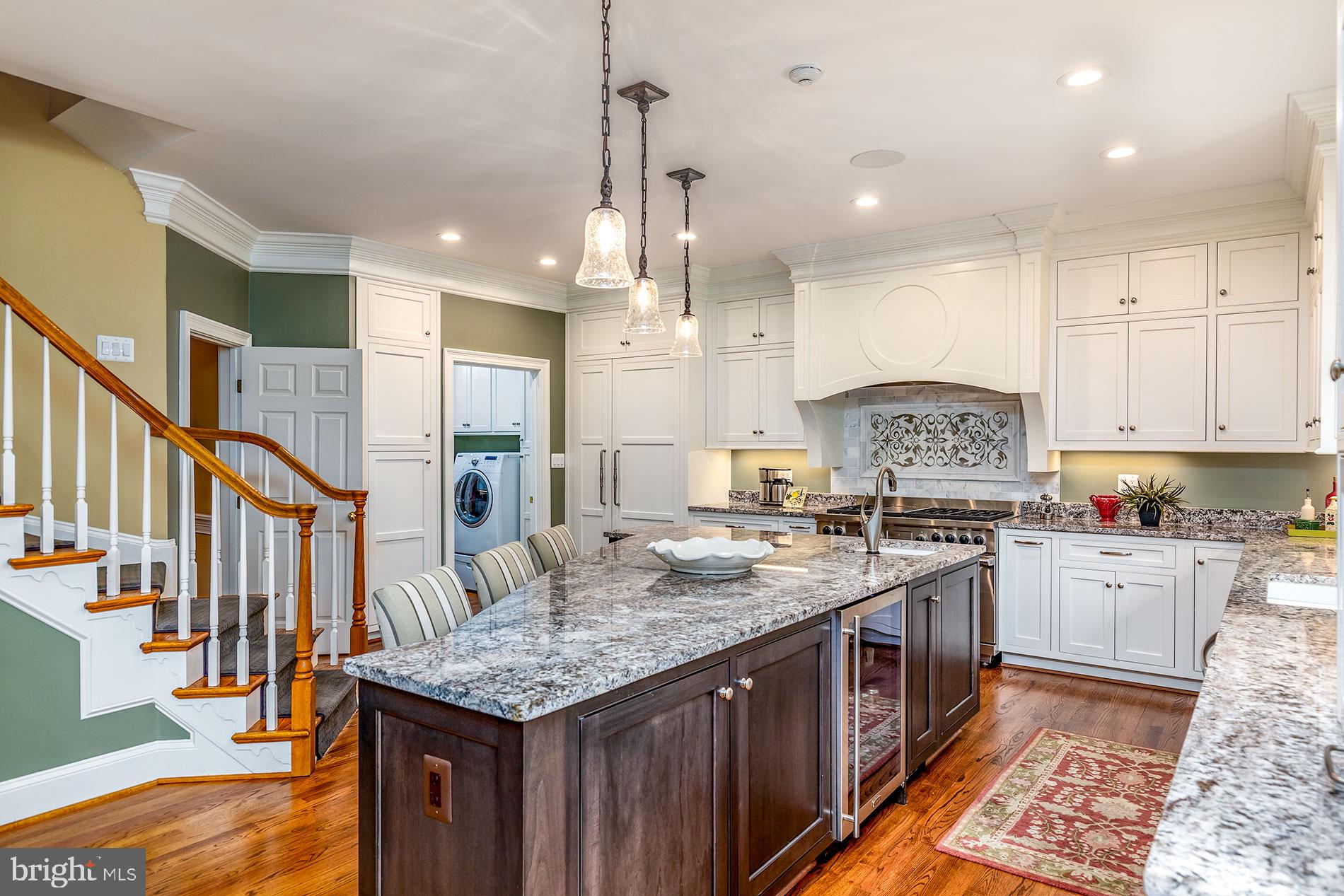 HUNTER'S CREST - Residential