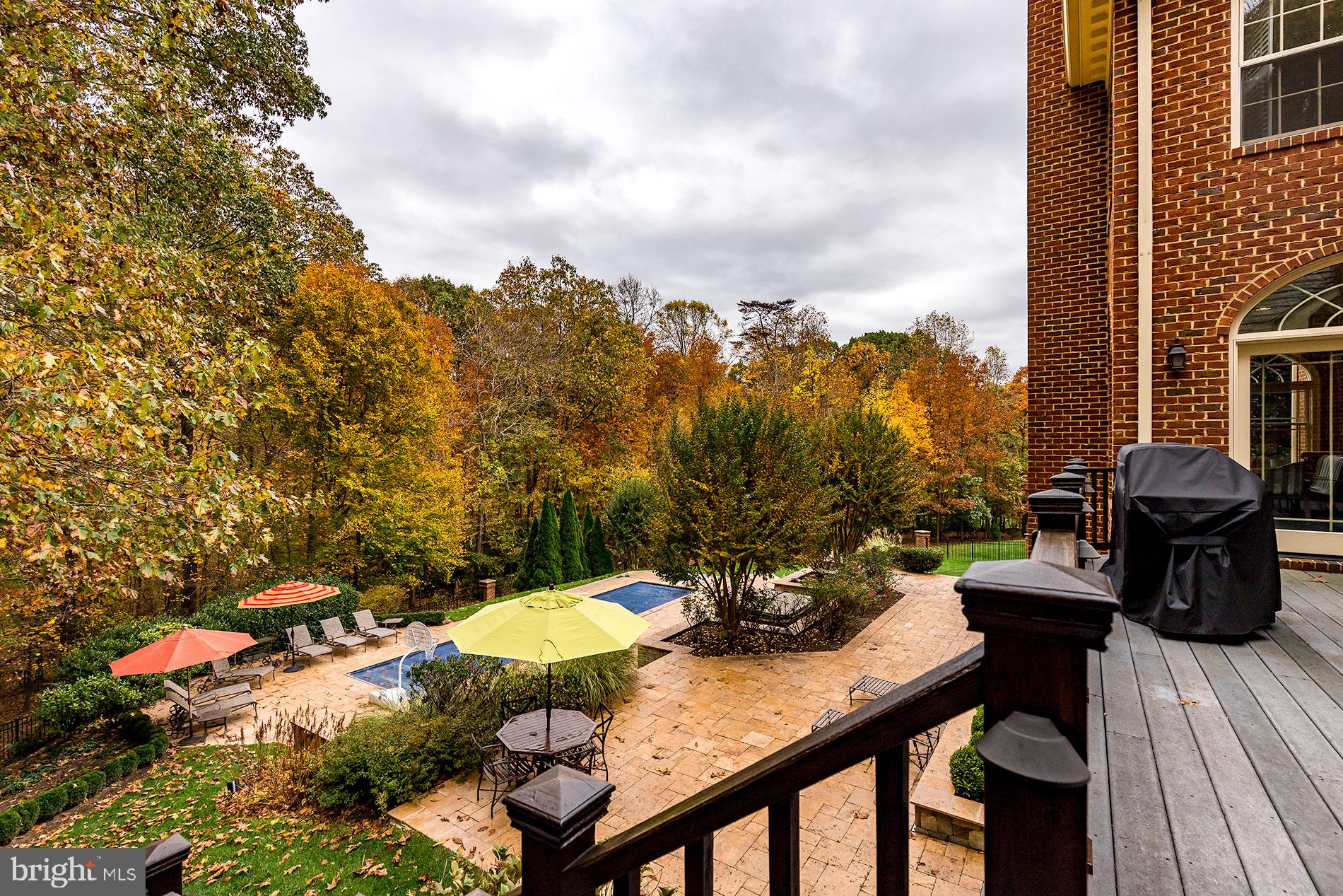 HUNTER'S CREST - Residential