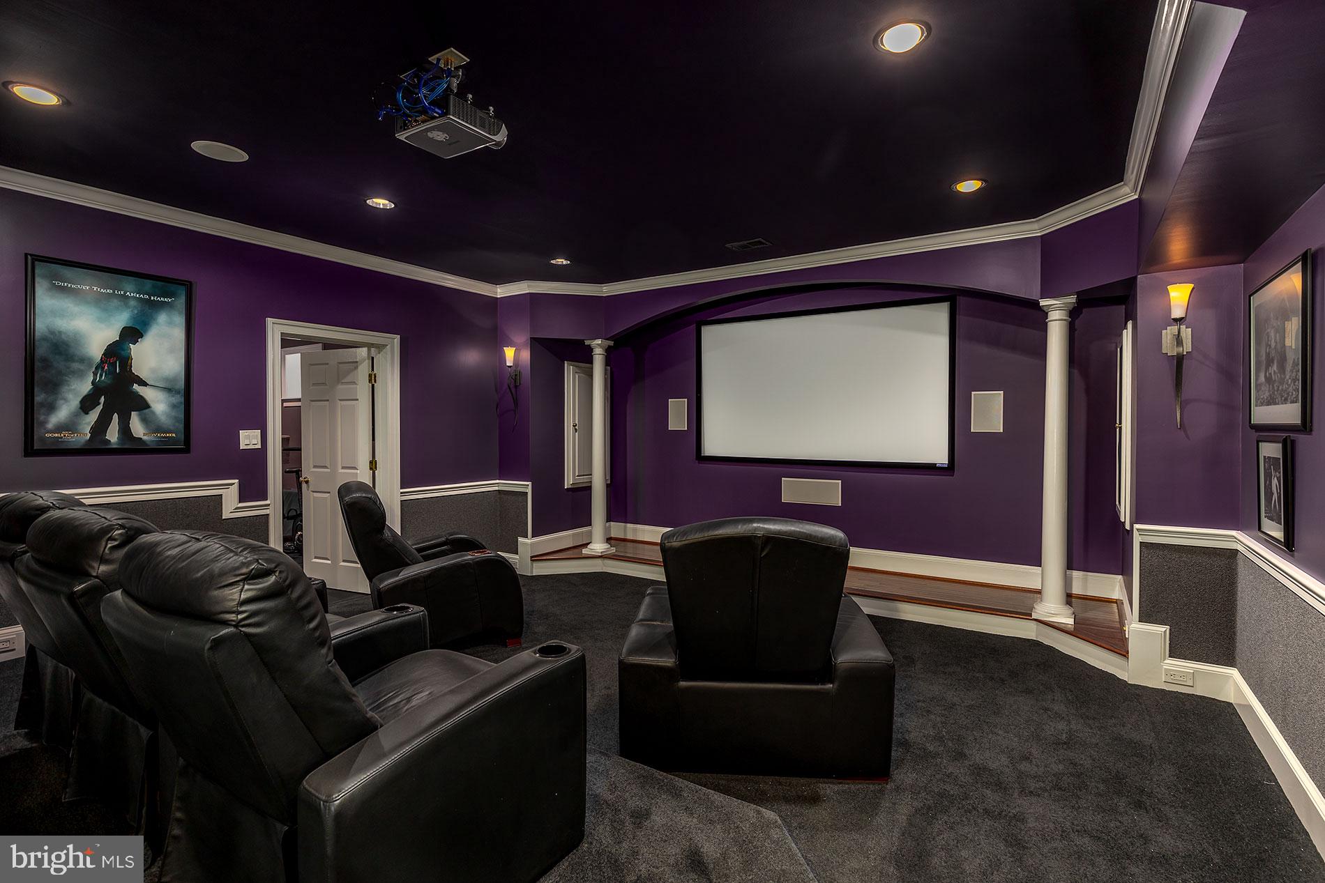 HUNTER'S CREST - Residential