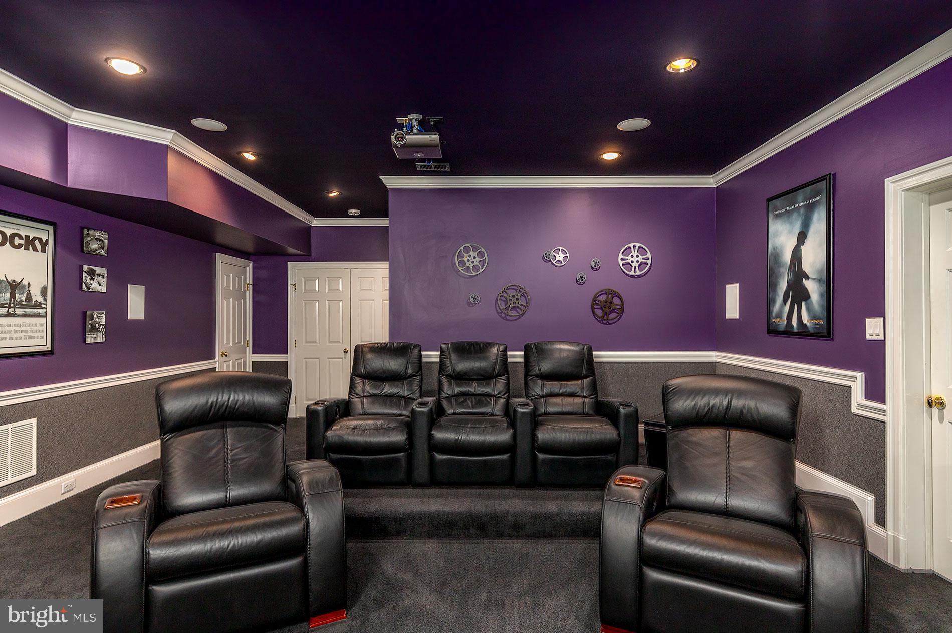 HUNTER'S CREST - Residential