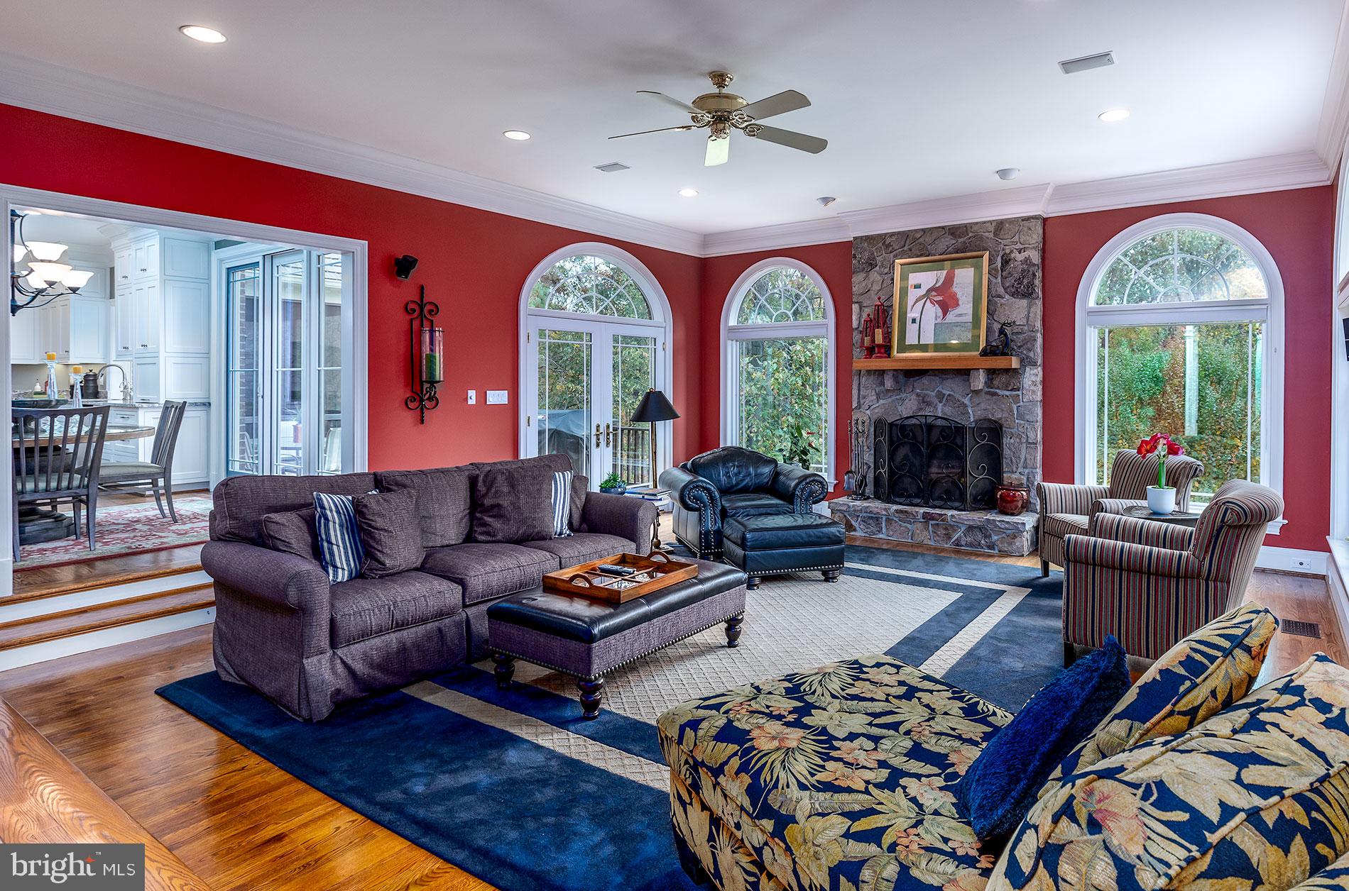 HUNTER'S CREST - Residential