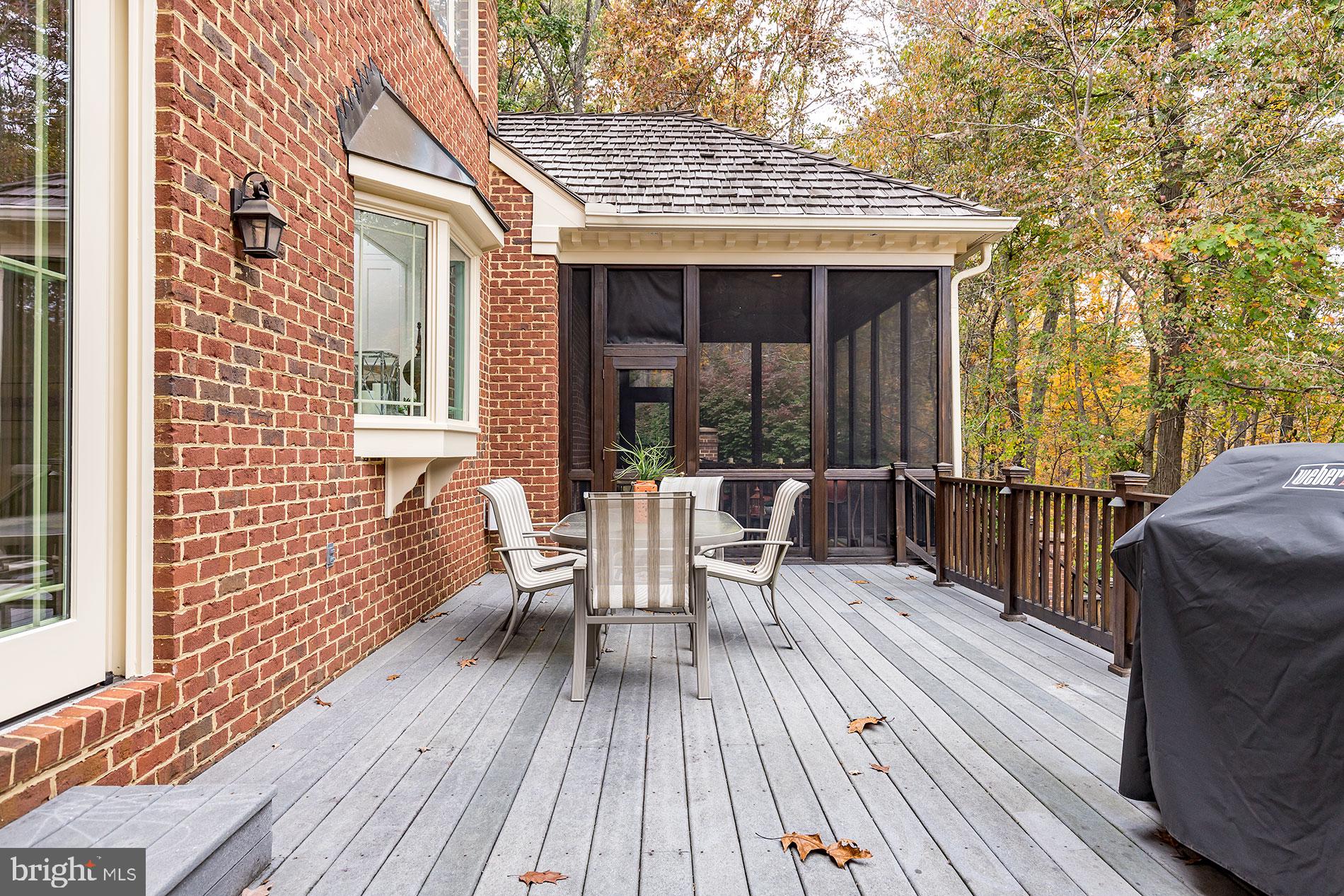 HUNTER'S CREST - Residential