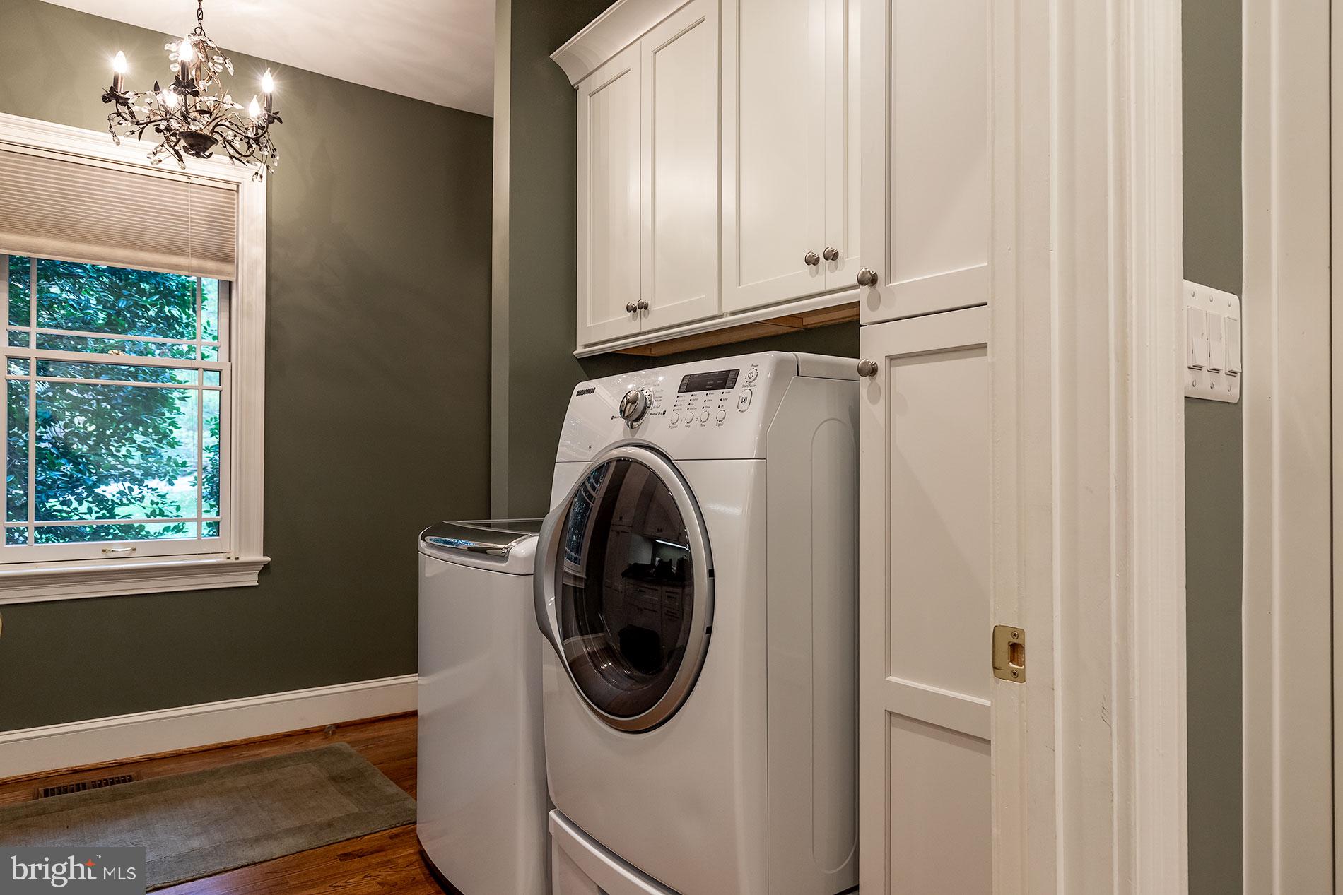 HUNTER'S CREST - Residential